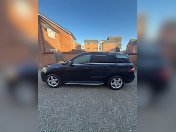 Used Mercedes-Benz M Class 2013 for sale - 77759752: Photo