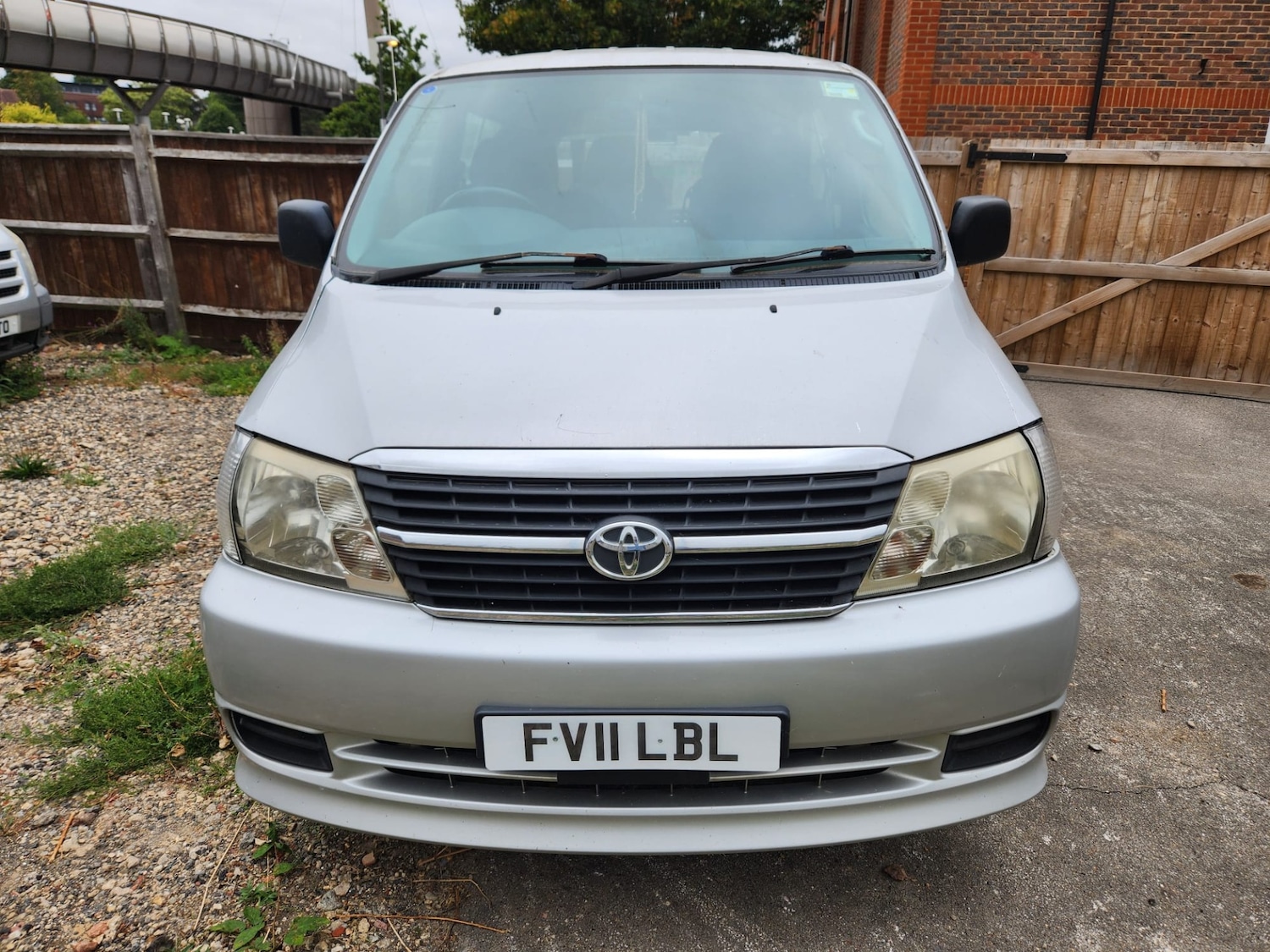 Used Toyota HiAce 2011 for sale - 76192518: Photo 2