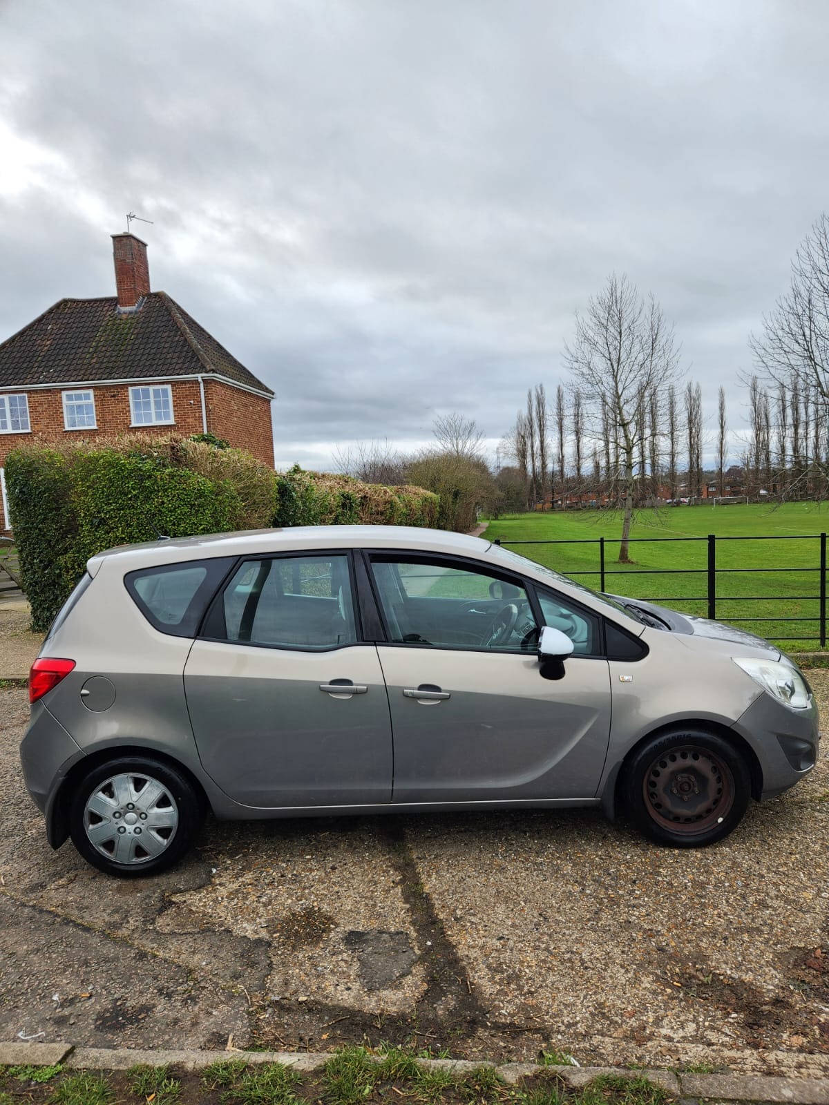 Used Vauxhall Meriva 2010 for sale - 77271935: Photo 8