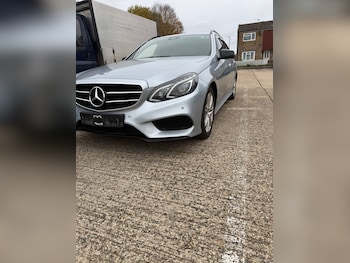 Used Mercedes-Benz E Class 2015 for sale - 76381909: Photo