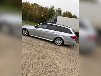 Used Mercedes-Benz E Class 2015 for sale - 76381909: Photo