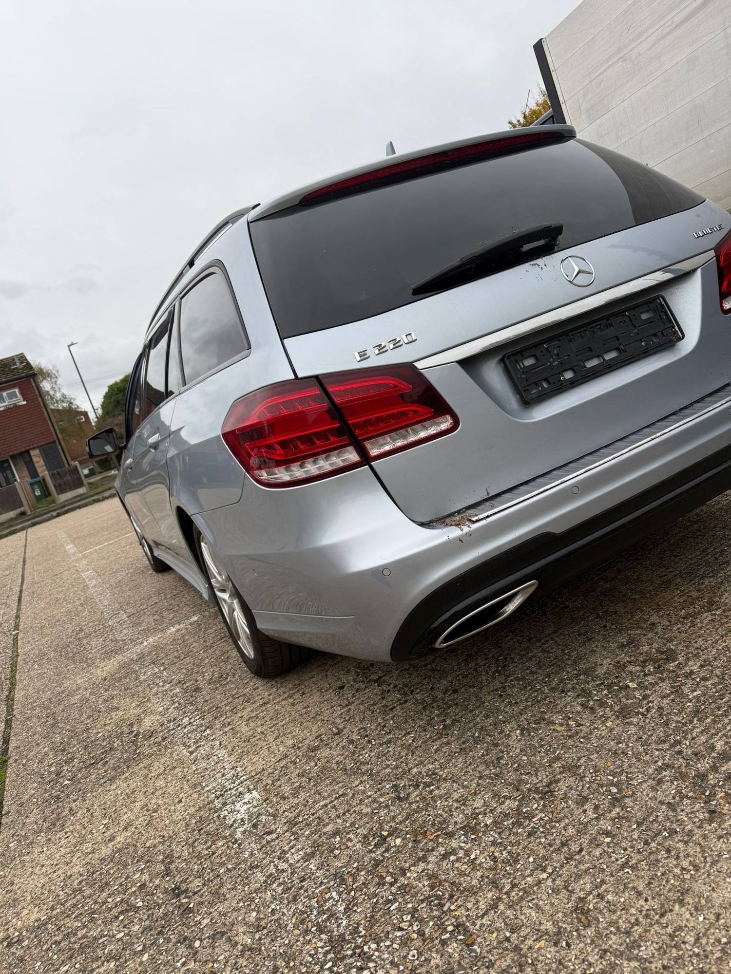 Used Mercedes-Benz E Class 2015 for sale - 76381909: Photo 8