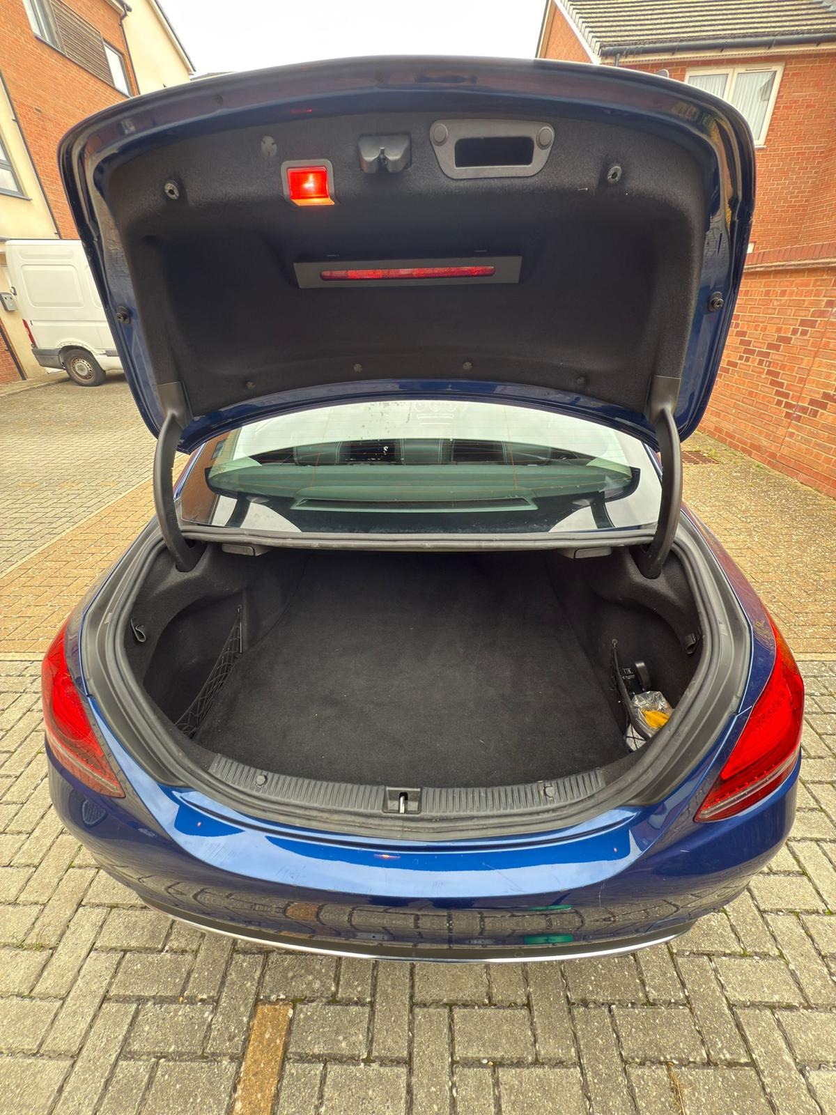 Used Mercedes-Benz C Class 2019 for sale - 77296590: Photo 9