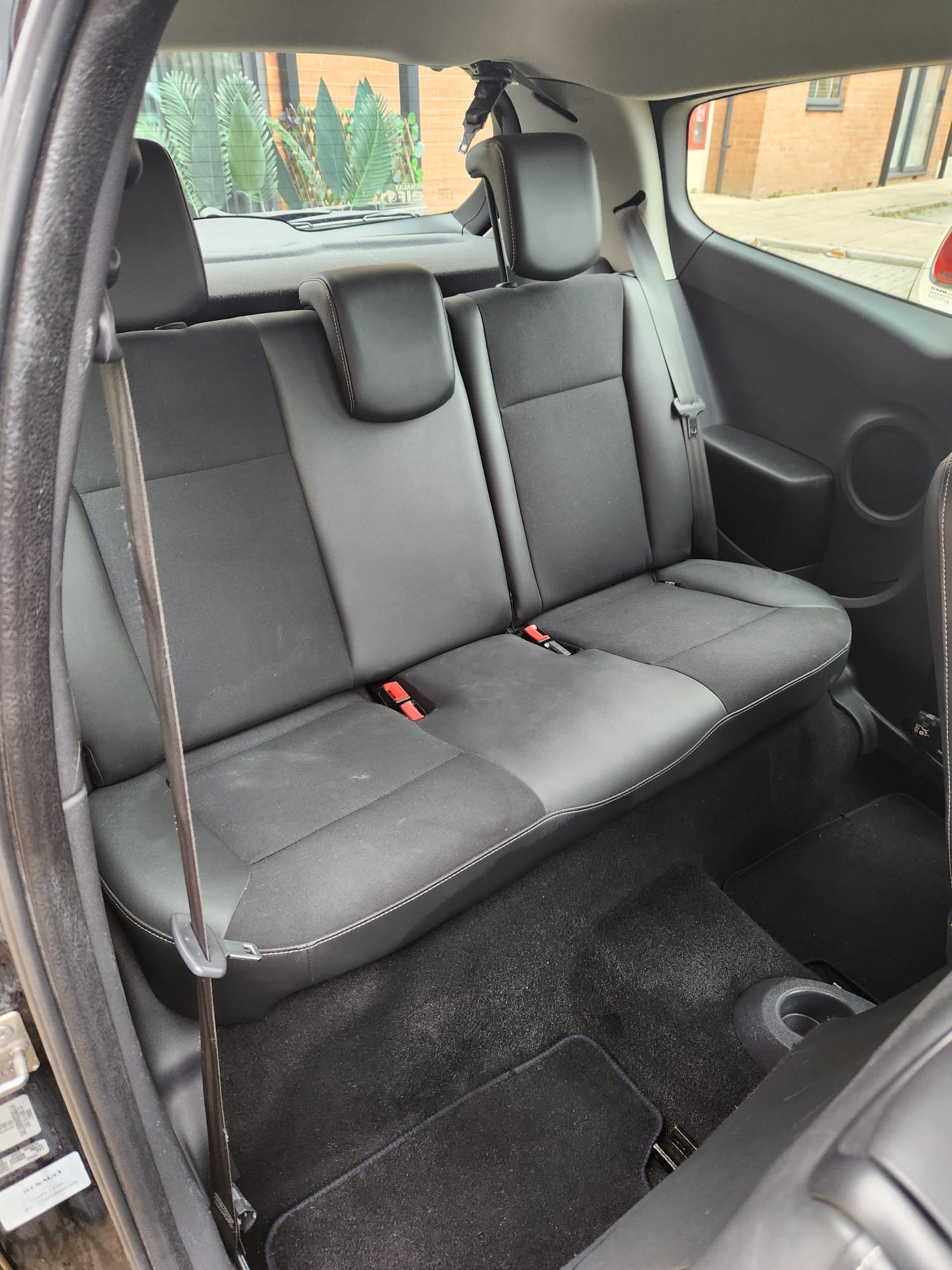 Used Renault Clio 2012 for sale - 76363099: Photo 10