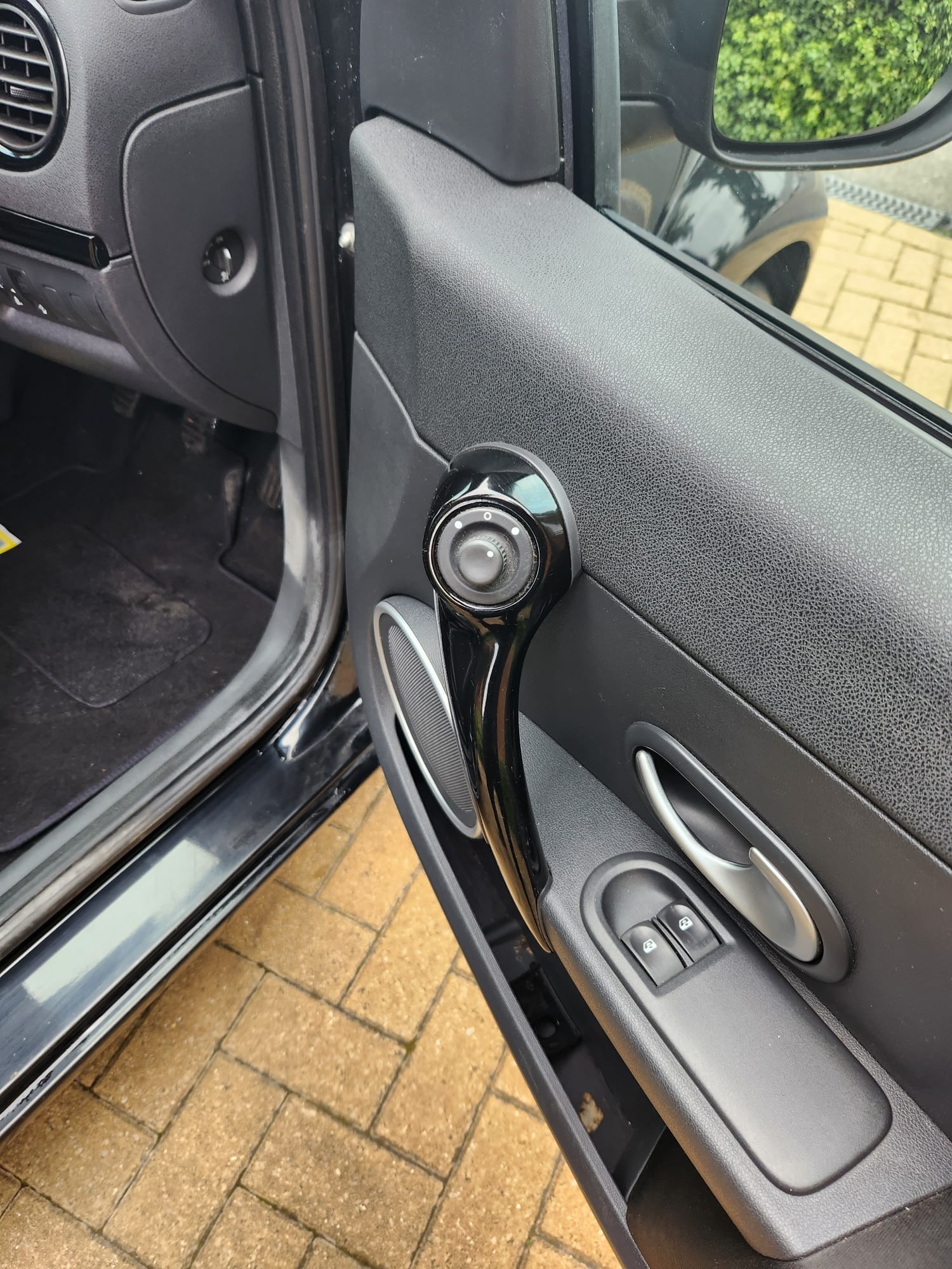Used Renault Clio 2012 for sale - 76363099: Photo 15