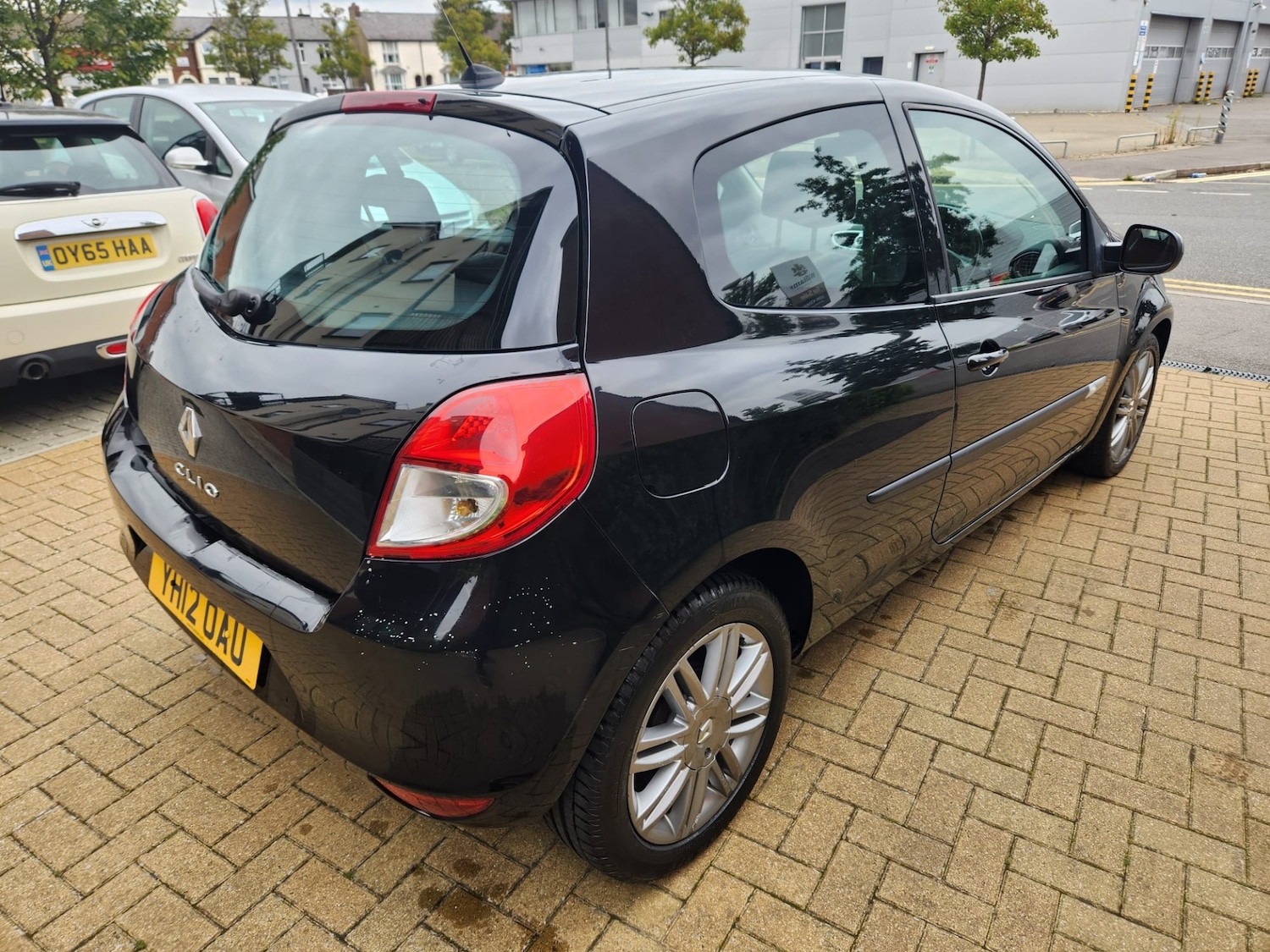 Used Renault Clio 2012 for sale - 76363099: Photo 7