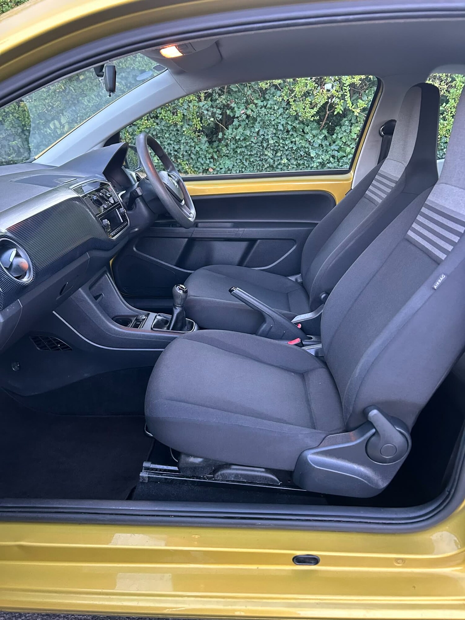 Used Volkswagen up! 2017 for sale - 76612665: Photo 10