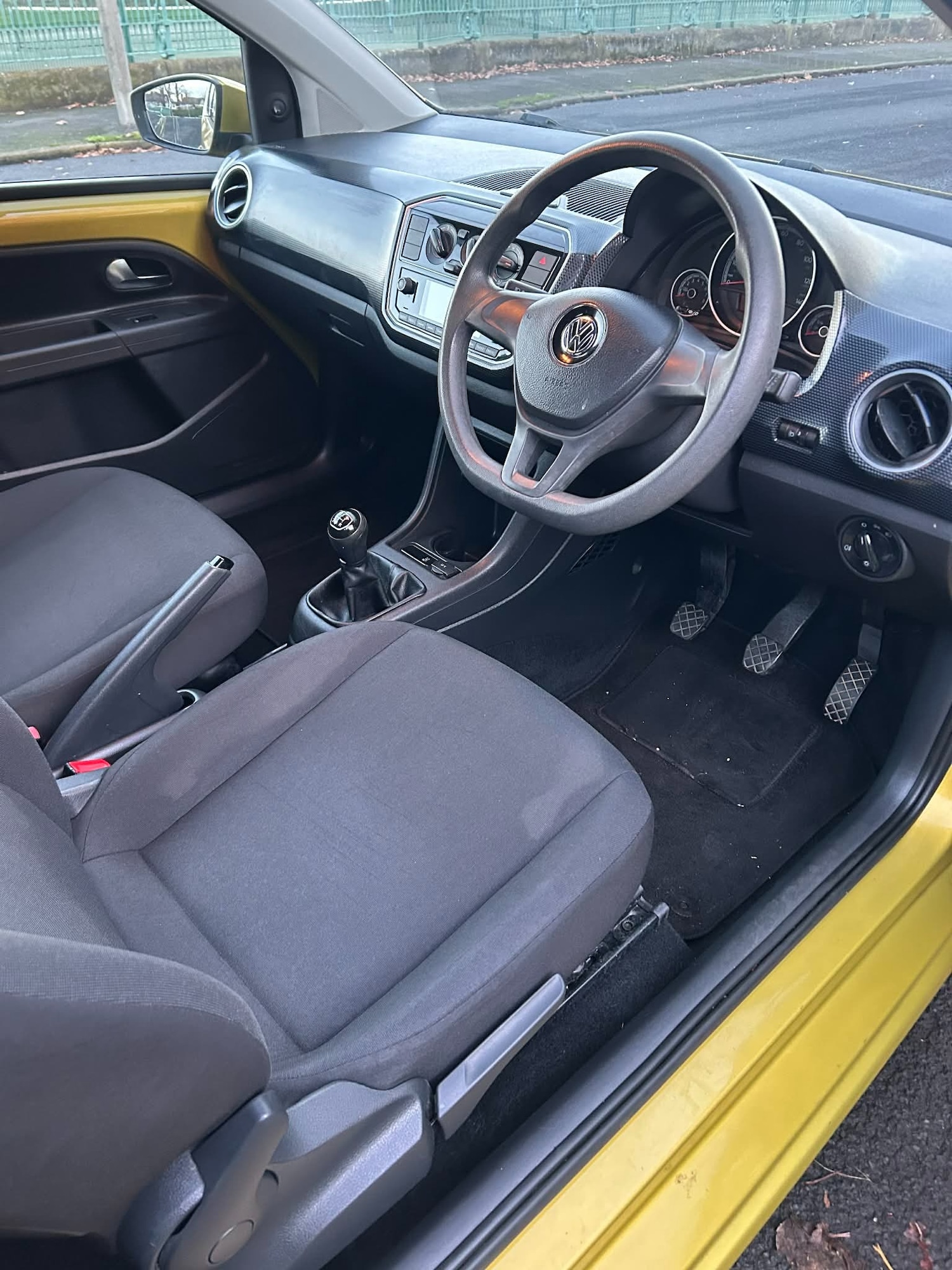 Used Volkswagen up! 2017 for sale - 76612665: Photo 9