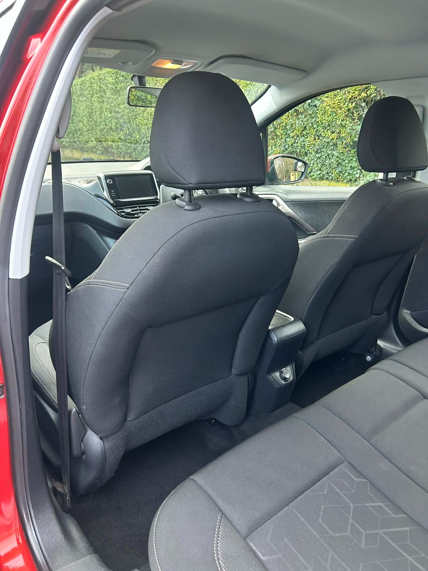 Used Peugeot 2008 2015 for sale - 77170411: Photo 15