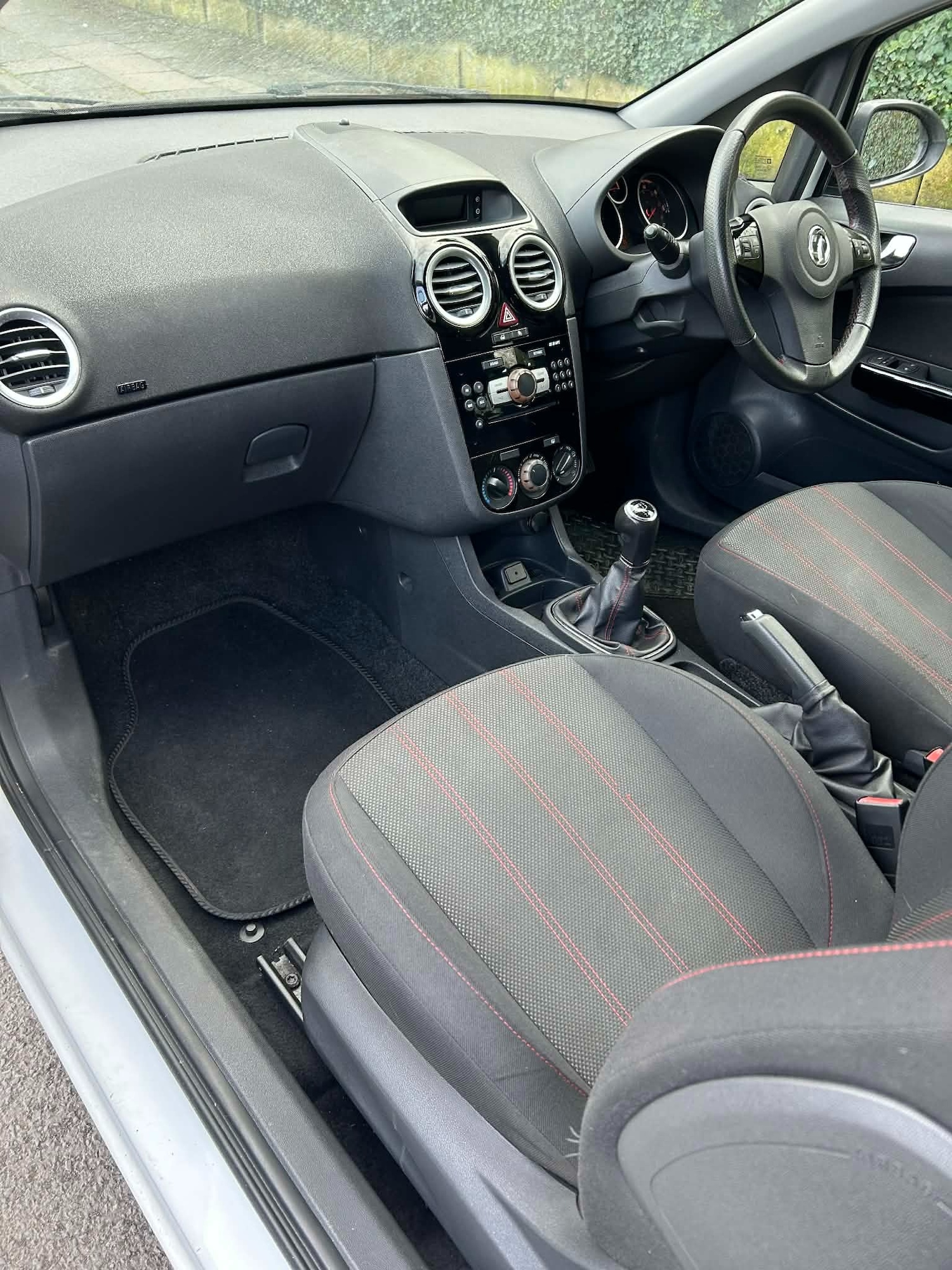 Used Vauxhall Corsa 2012 for sale - 77804311: Photo 10