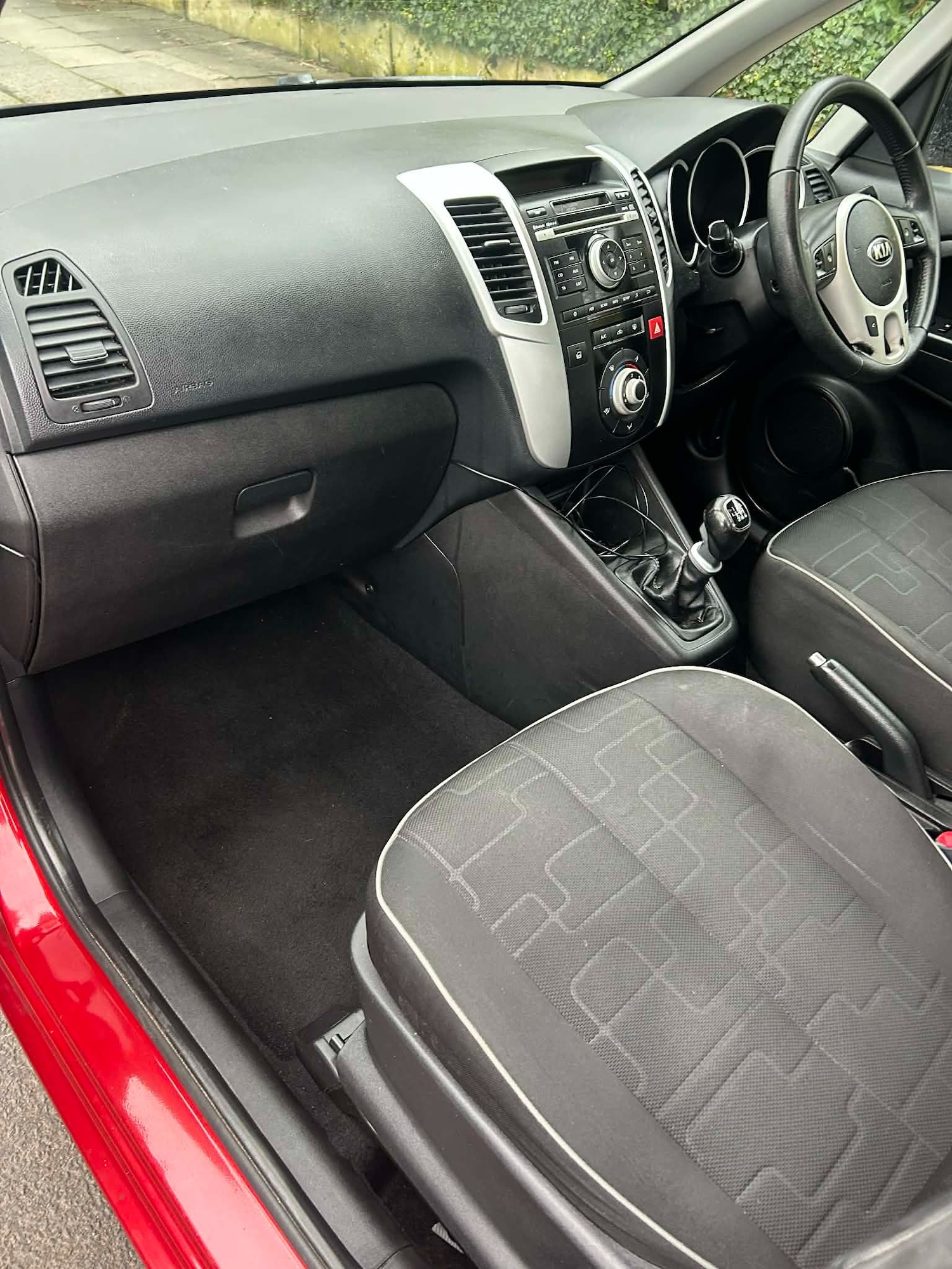 Used Kia Venga 2013 for sale - 77324666: Photo 12