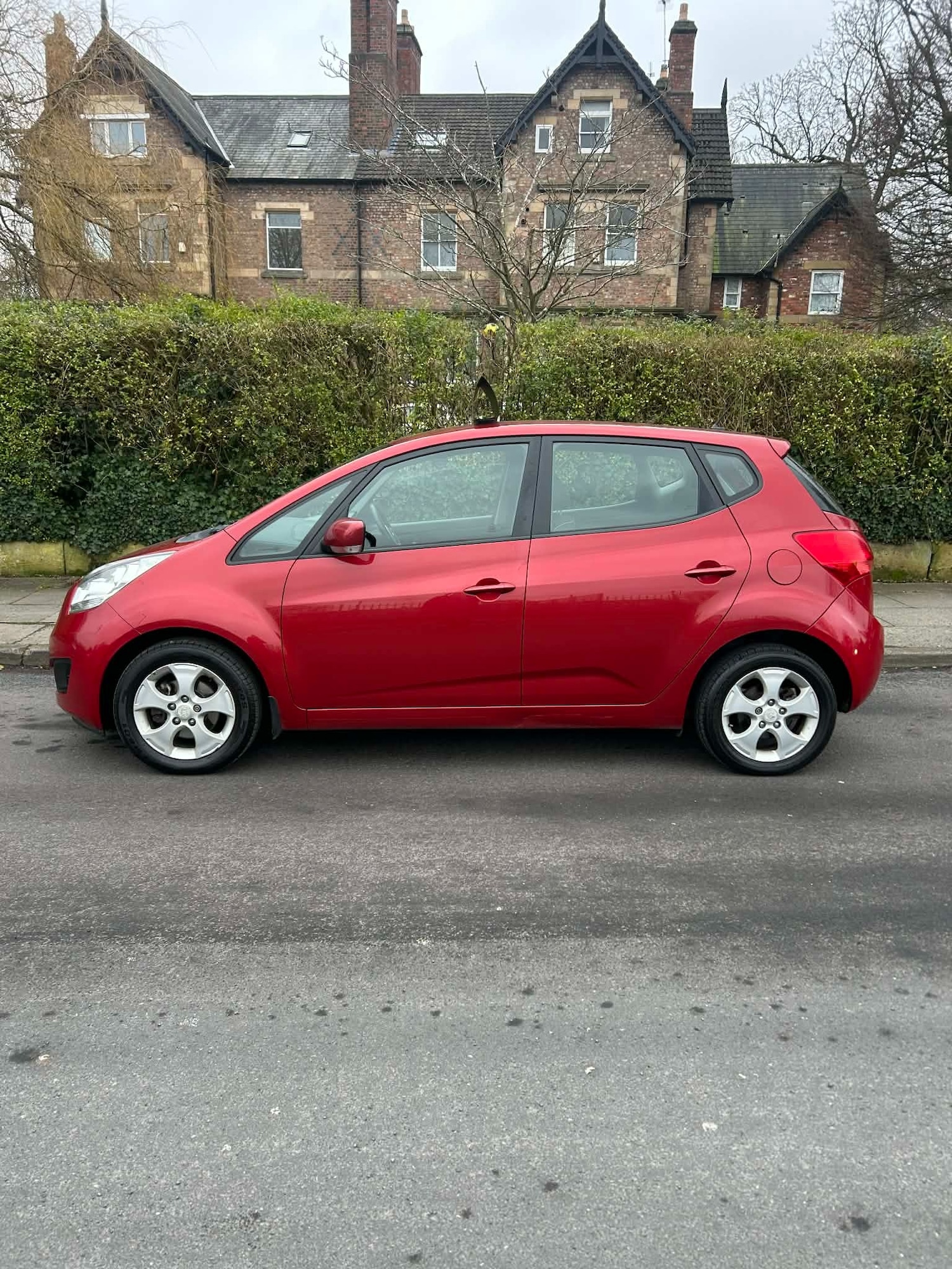 Used Kia Venga 2013 for sale - 77324666: Photo 2