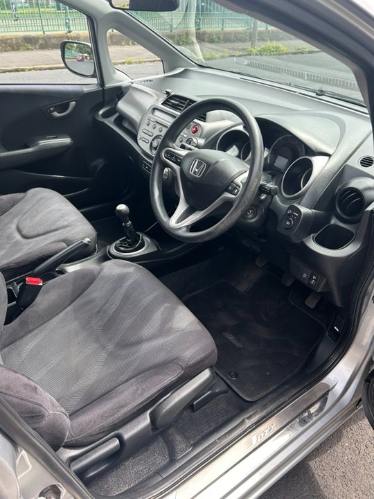 Used Honda Jazz 2010 for sale - 76682437: Photo 8