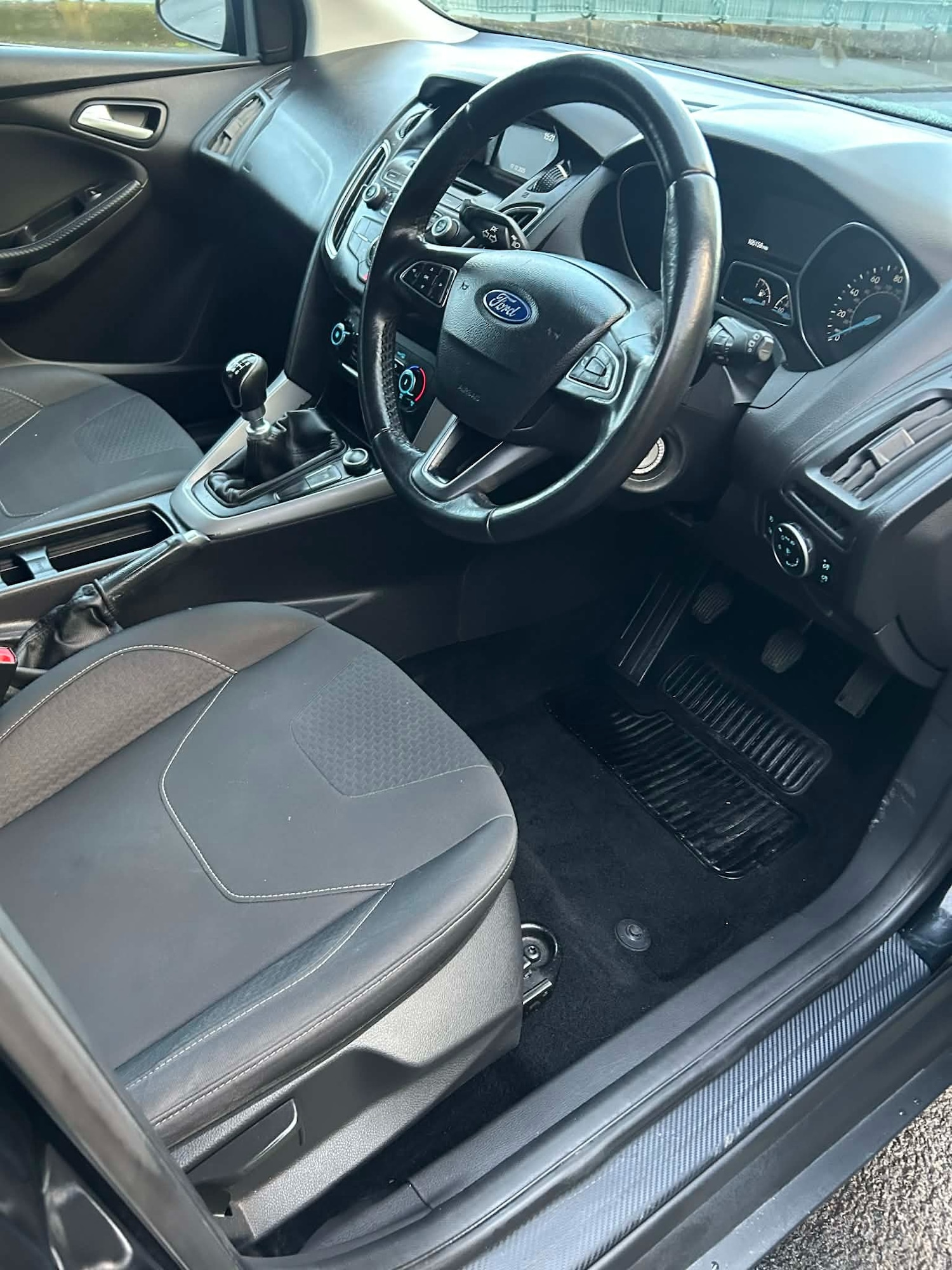 Used Ford Focus 2015 for sale - 76971201: Photo 15