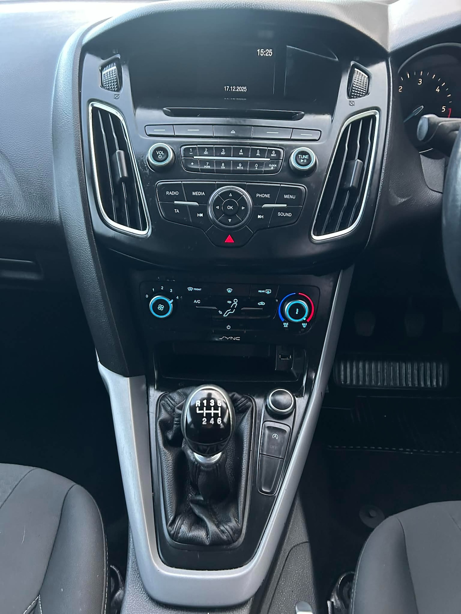 Used Ford Focus 2015 for sale - 76971201: Photo 16