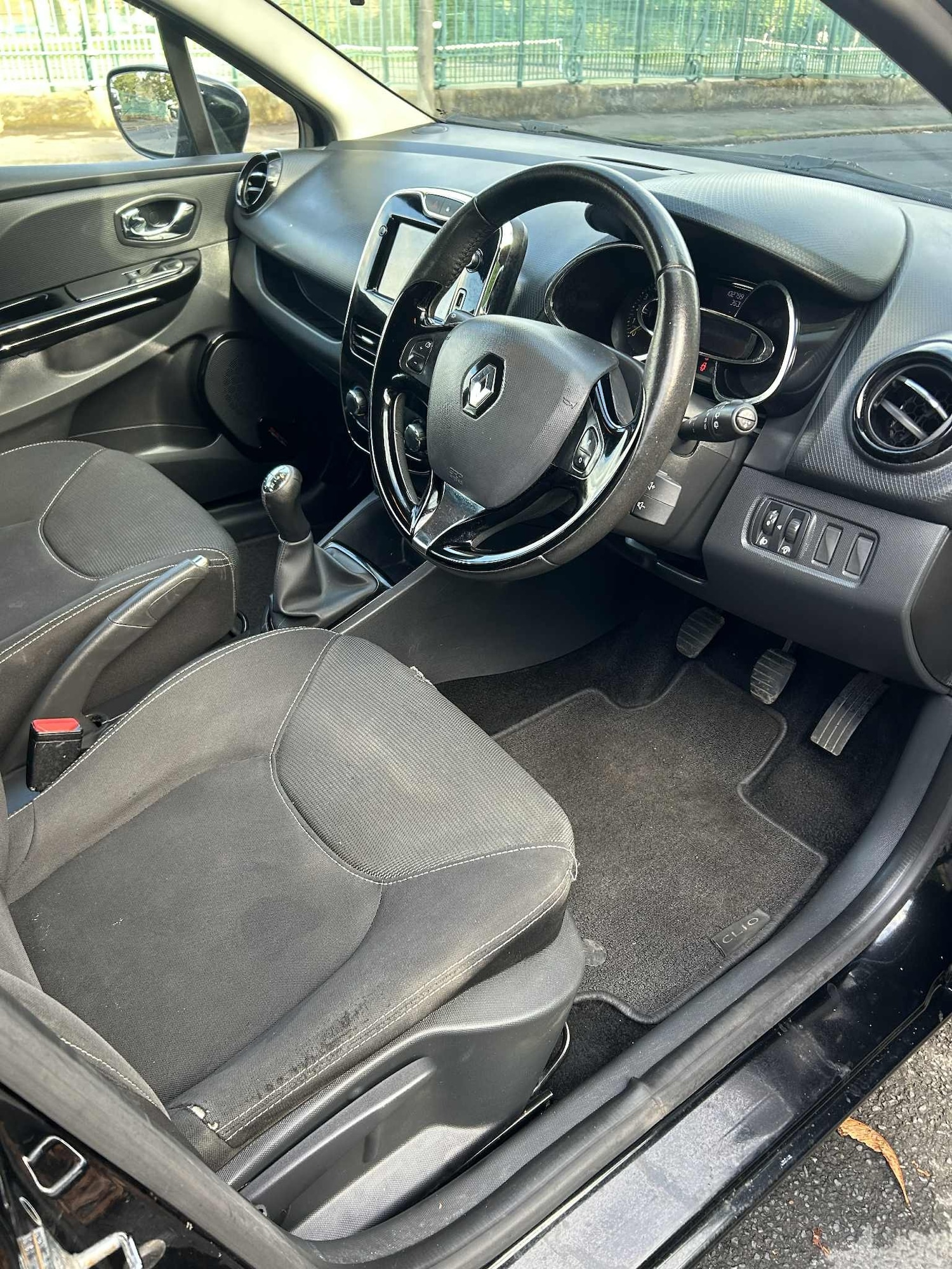 Used Renault Clio 2013 for sale - 76142406: Photo 11