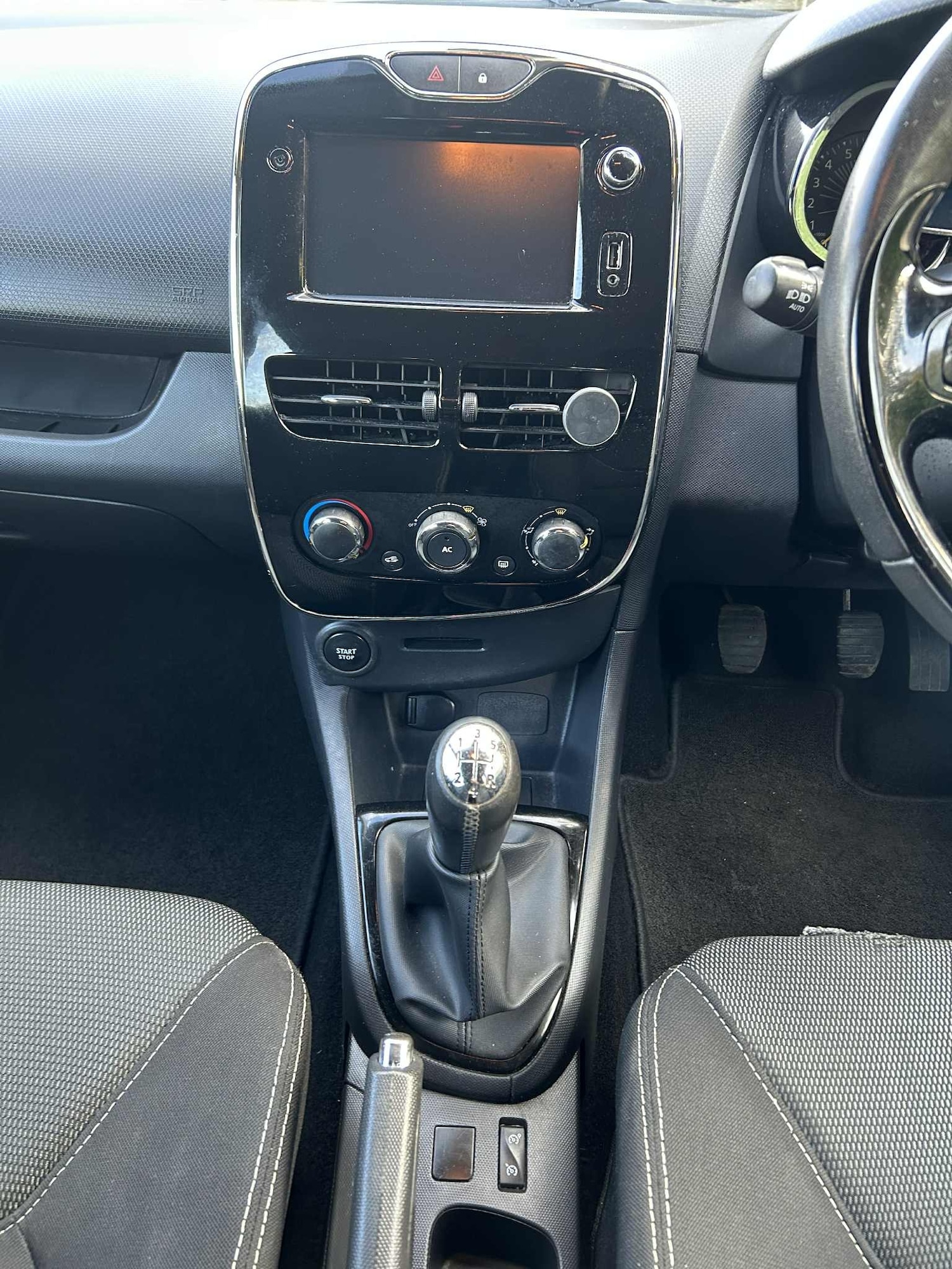 Used Renault Clio 2013 for sale - 76142406: Photo 13