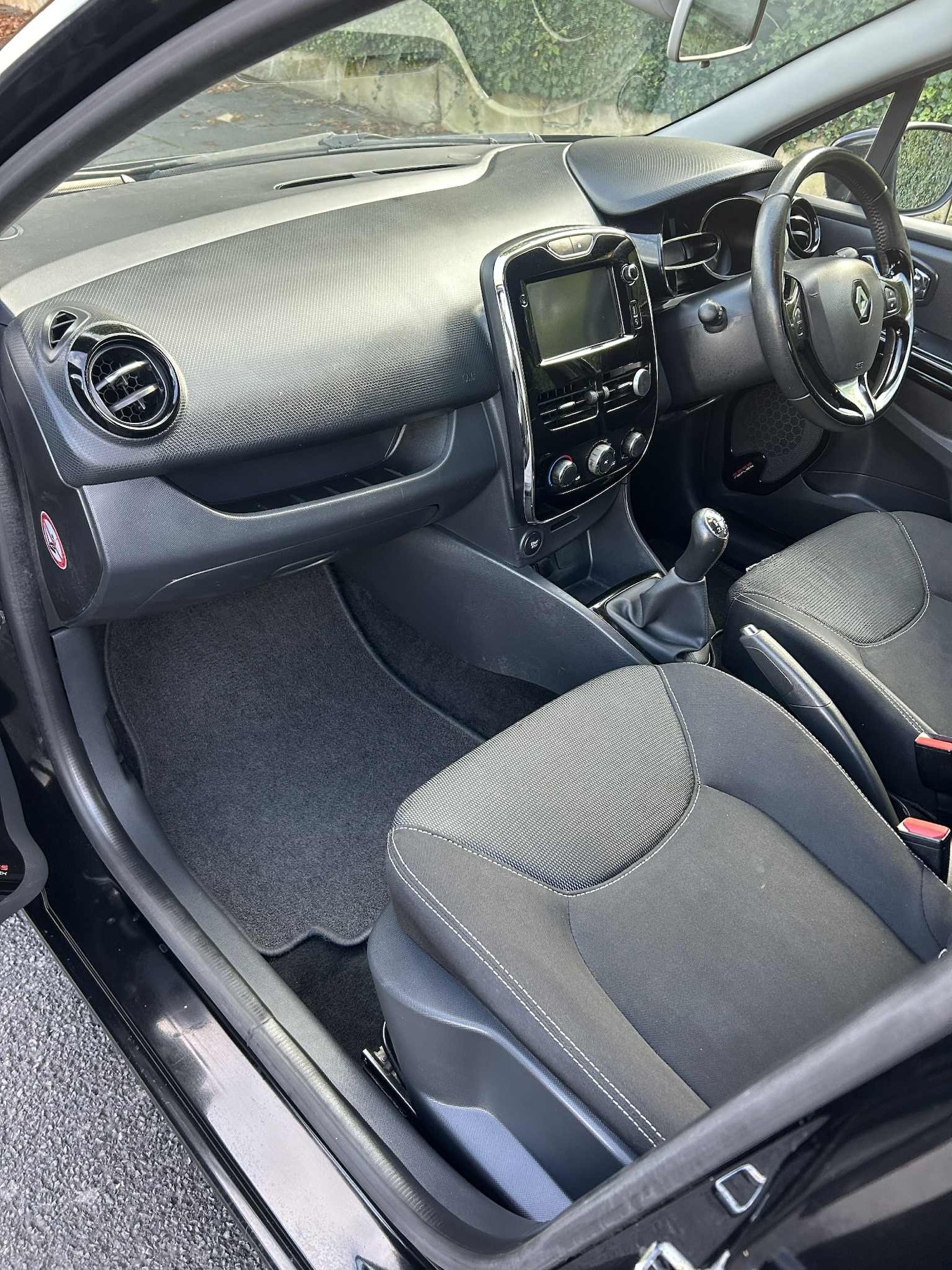 Used Renault Clio 2013 for sale - 76142406: Photo 15