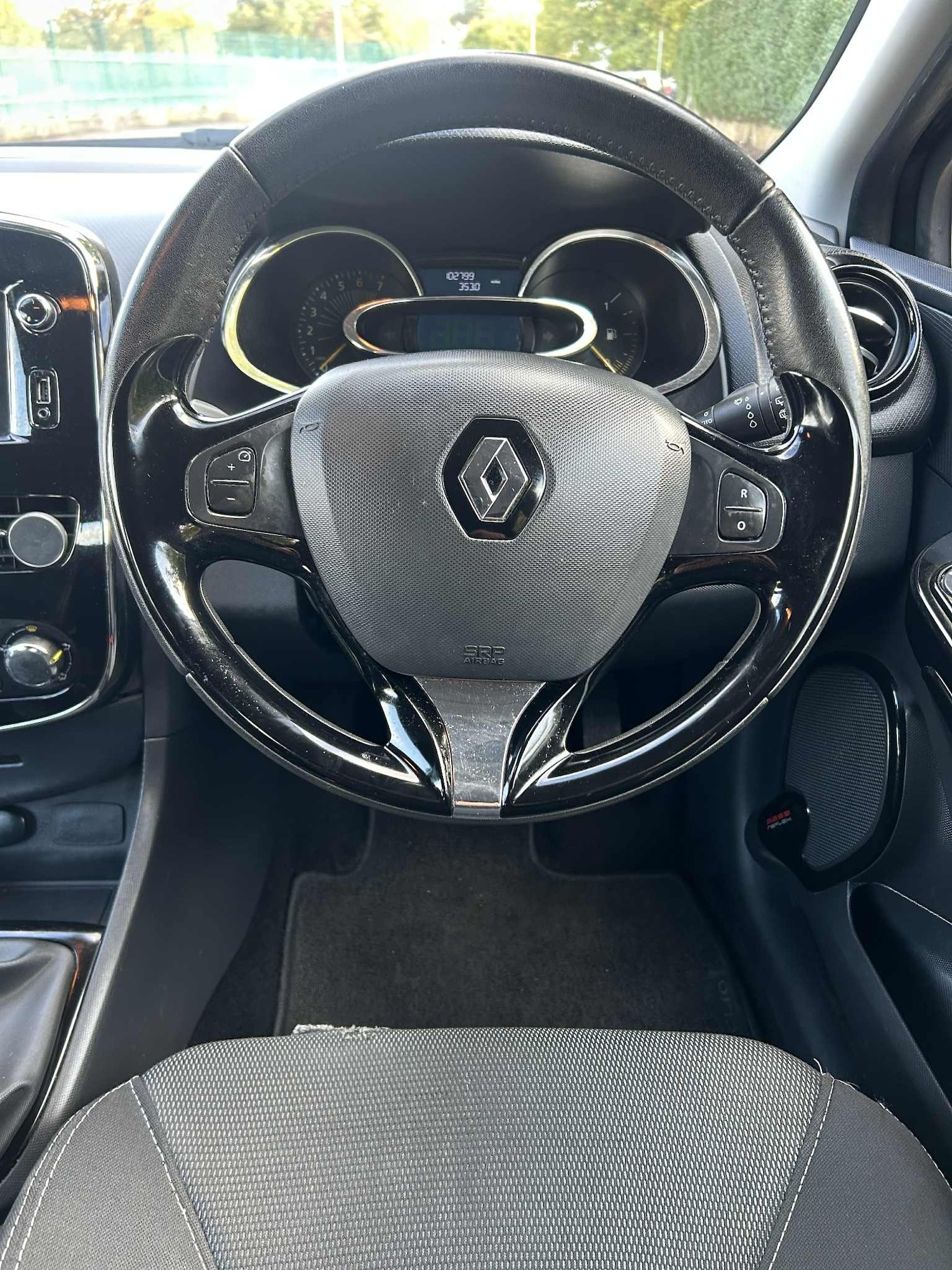 Used Renault Clio 2013 for sale - 76142406: Photo 18