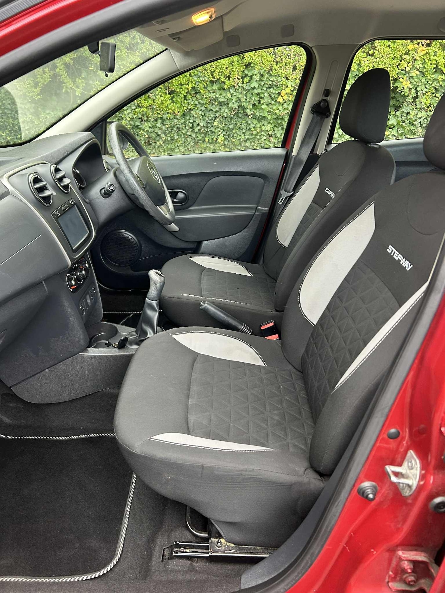 Used Dacia Sandero Stepway 2016 for sale - 76384574: Photo 10