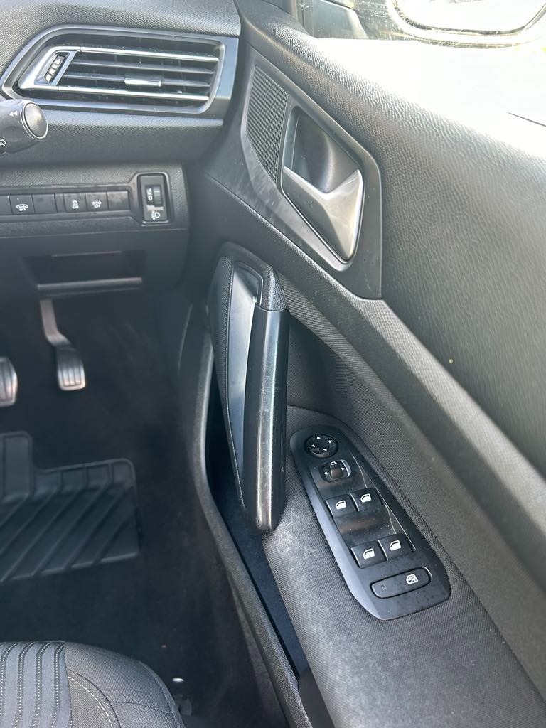 Used Peugeot 308 SW 2016 for sale - 77003735: Photo 17