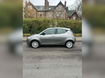 Used Chrysler Ypsilon 2013 for sale - 77324246: Photo