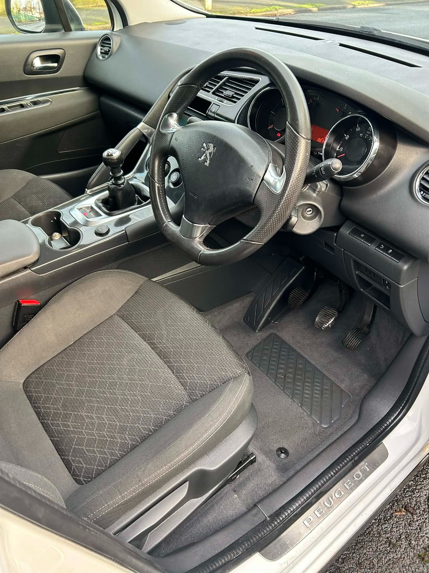 Used Peugeot 3008 2016 for sale - 77490105: Photo 10