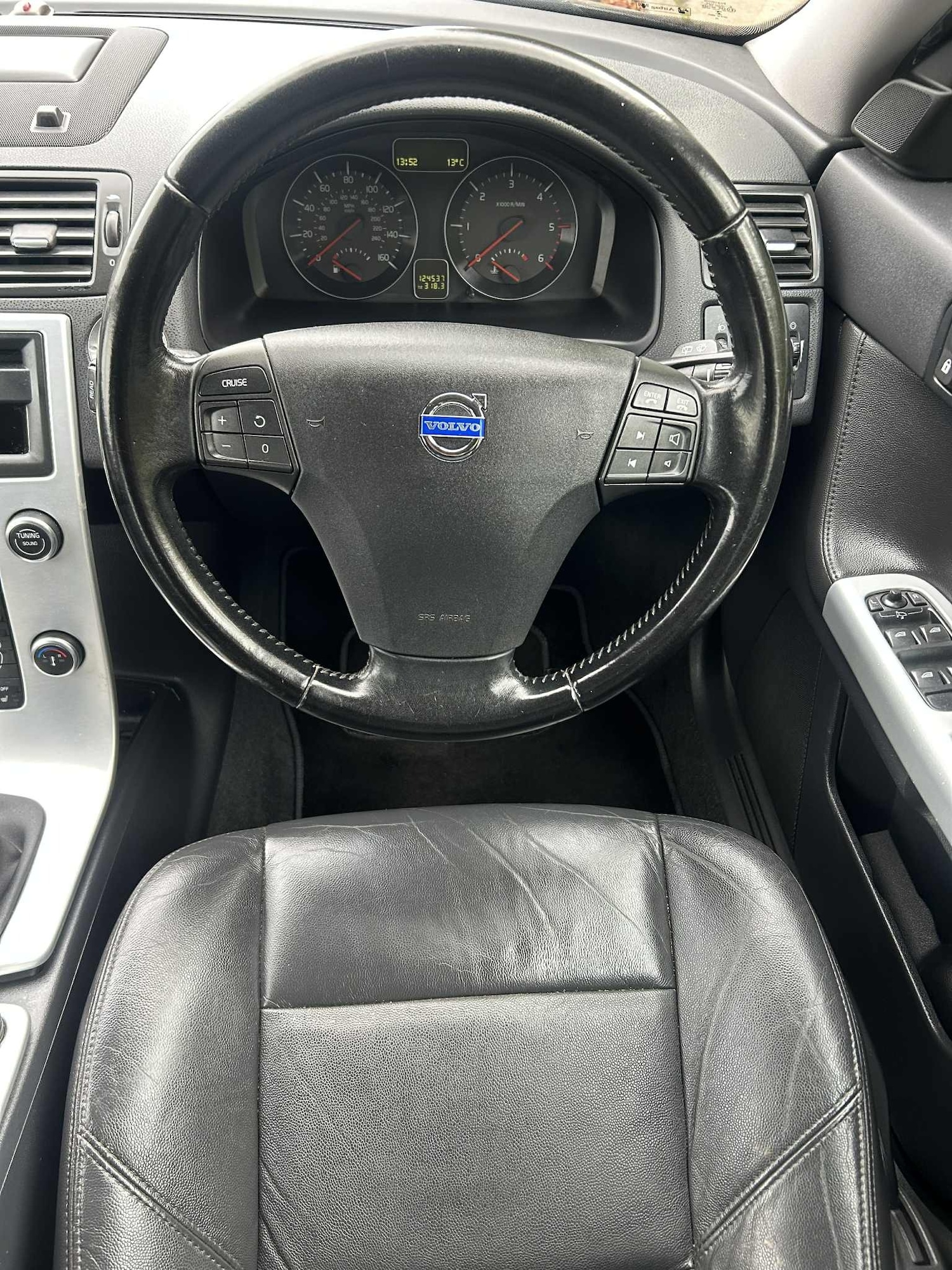 Used Volvo V50 2012 for sale - 76422444: Photo 17