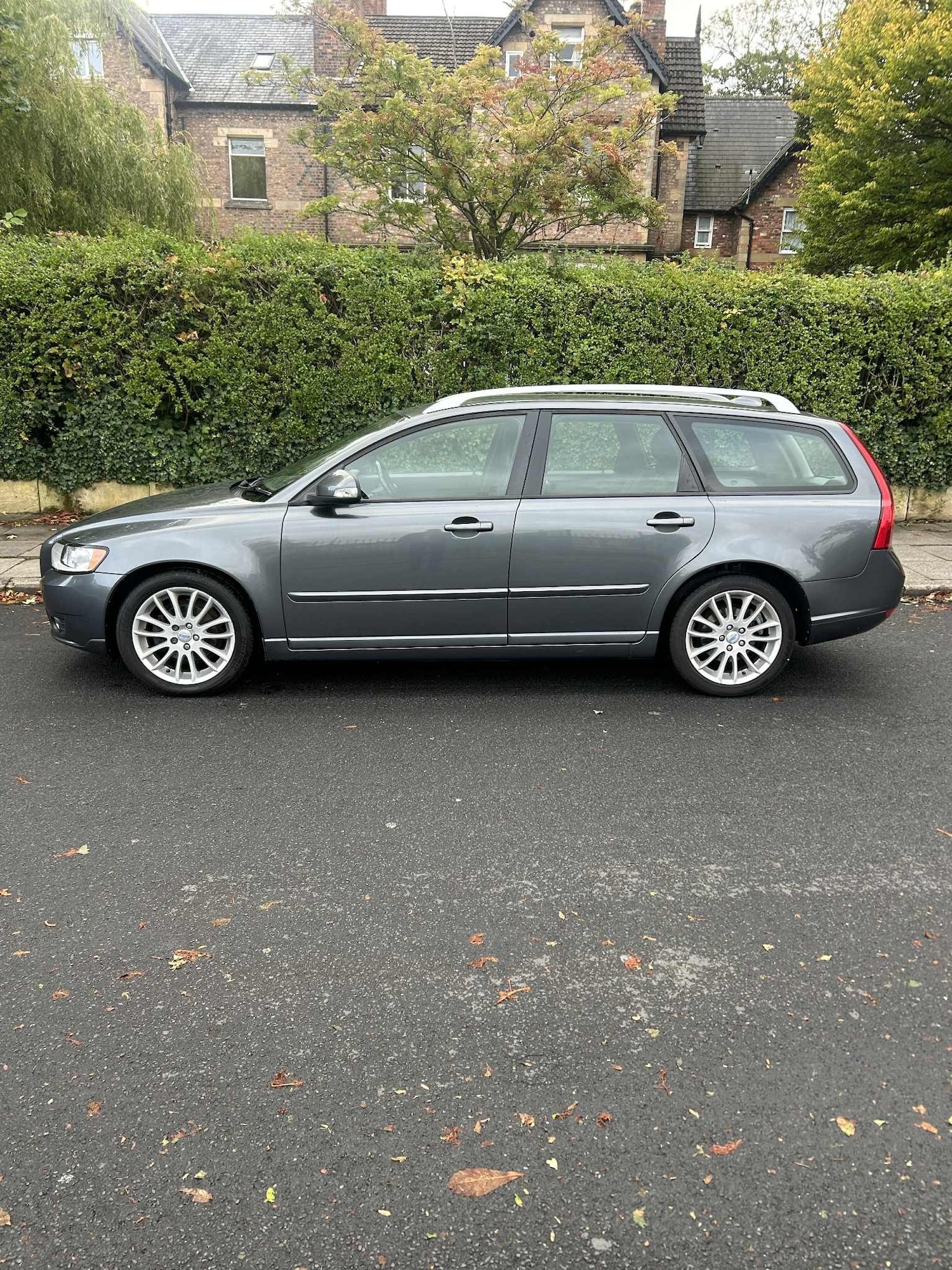 Used Volvo V50 2012 for sale - 76422444: Photo 3