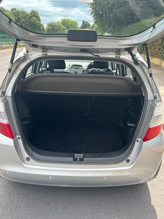 Used Honda Jazz 2010 for sale - 76363960: Photo 12