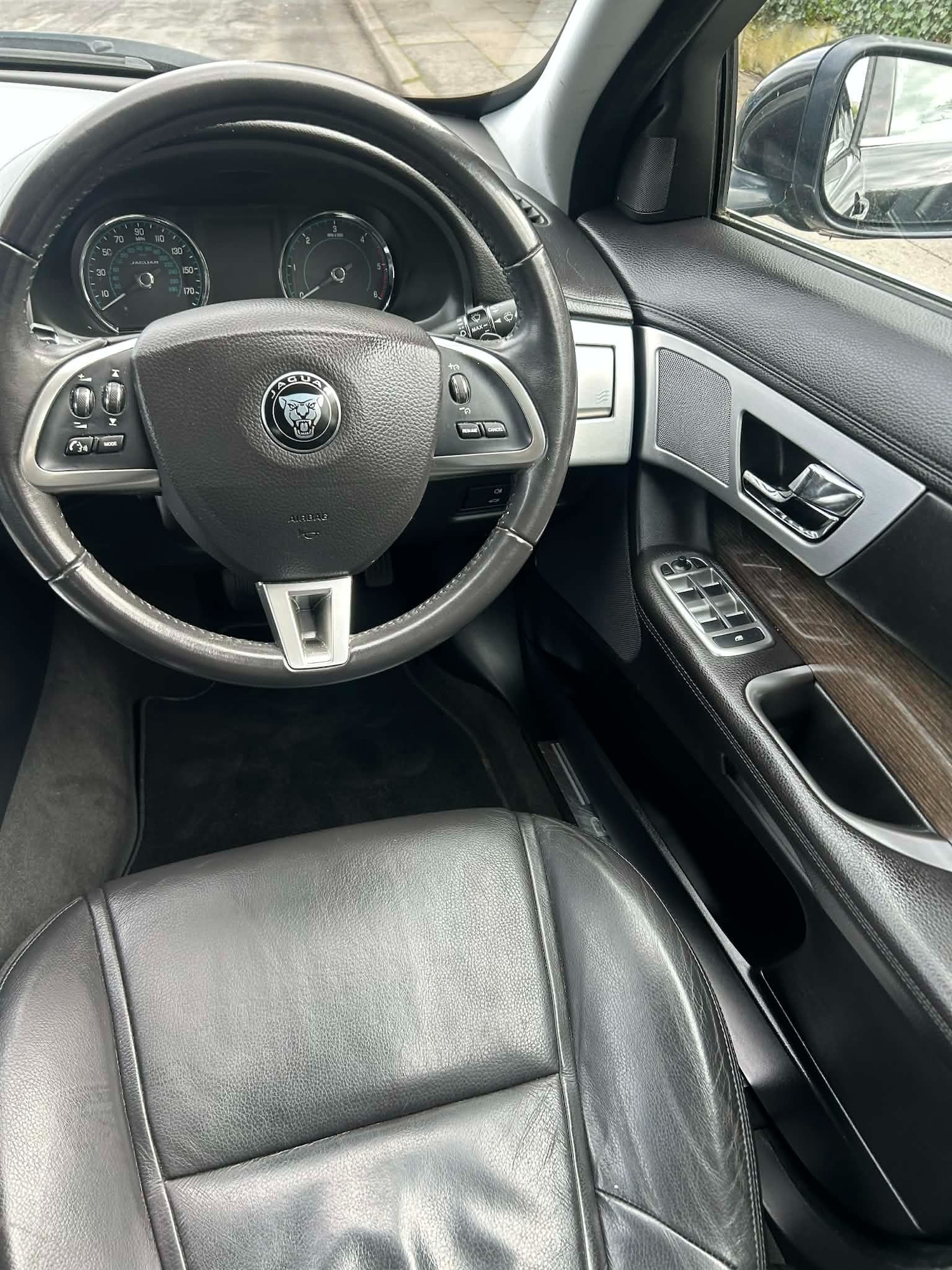 Used Jaguar XF 2015 for sale - 78094796: Photo 11