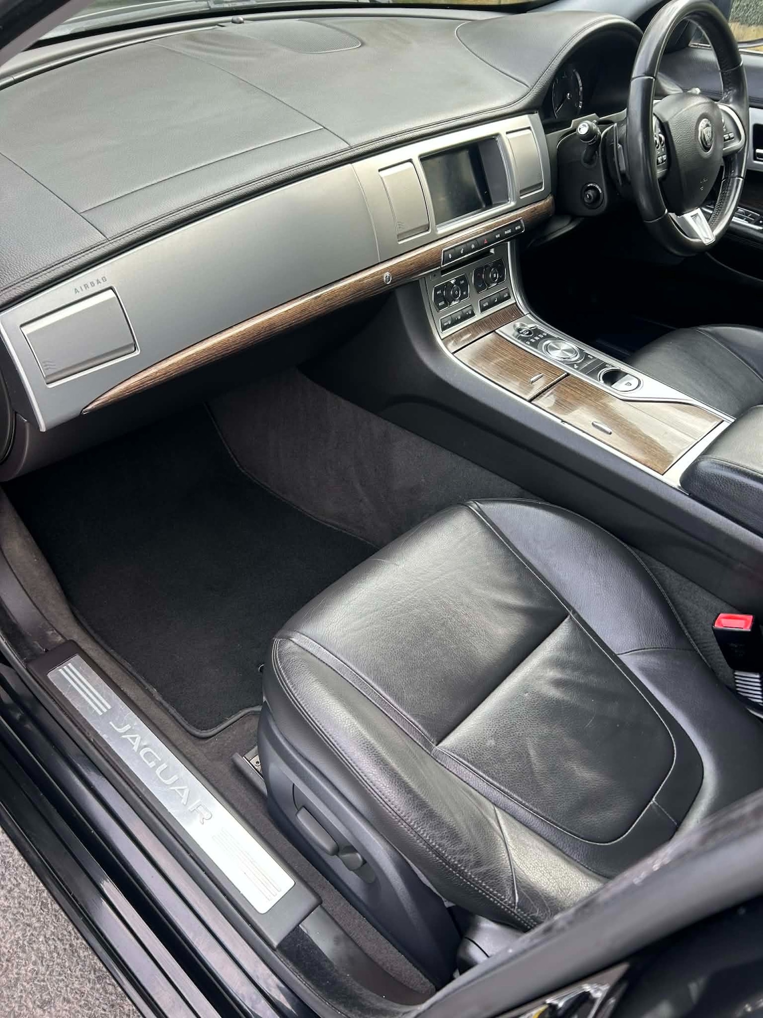 Used Jaguar XF 2015 for sale - 78094796: Photo 15