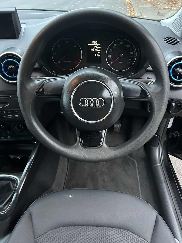 Used Audi A1 2011 for sale - 76319482: Photo 17