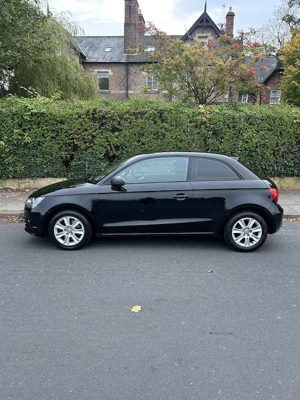 Used Audi A1 2011 for sale - 76319482: Photo 3