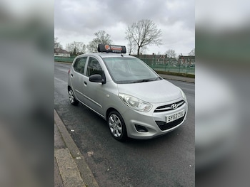 Used Hyundai i10 2014 for sale - 77640909: Photo