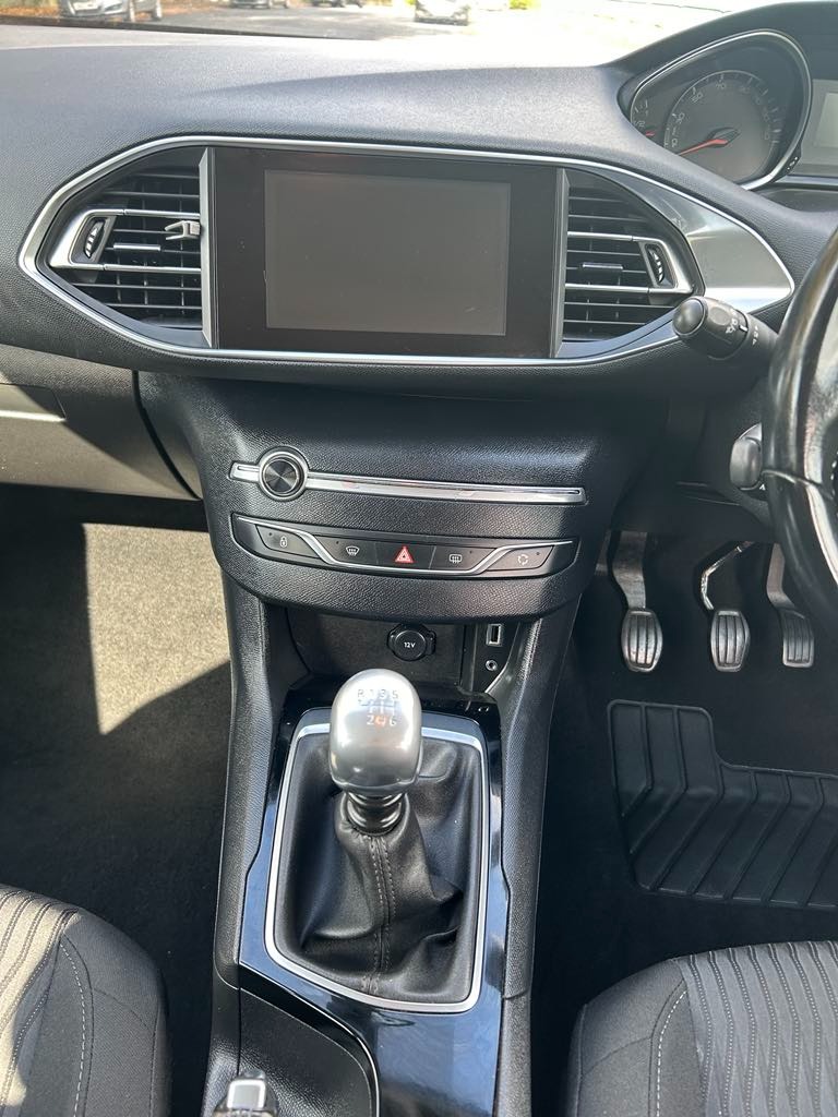 Used Peugeot 308 2016 for sale - 76402224: Photo 16