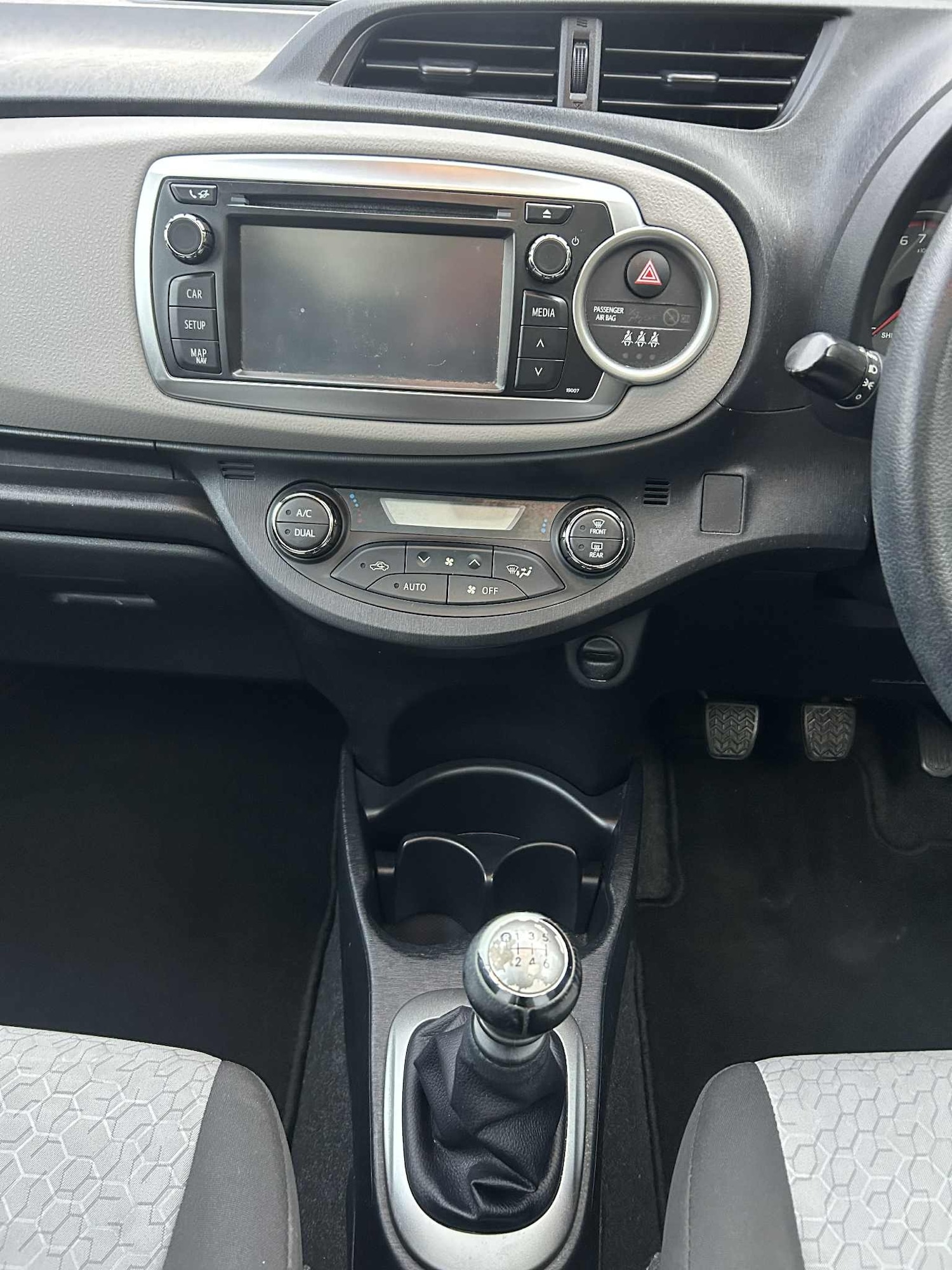 Used Toyota Yaris 2011 for sale - 76319450: Photo 13