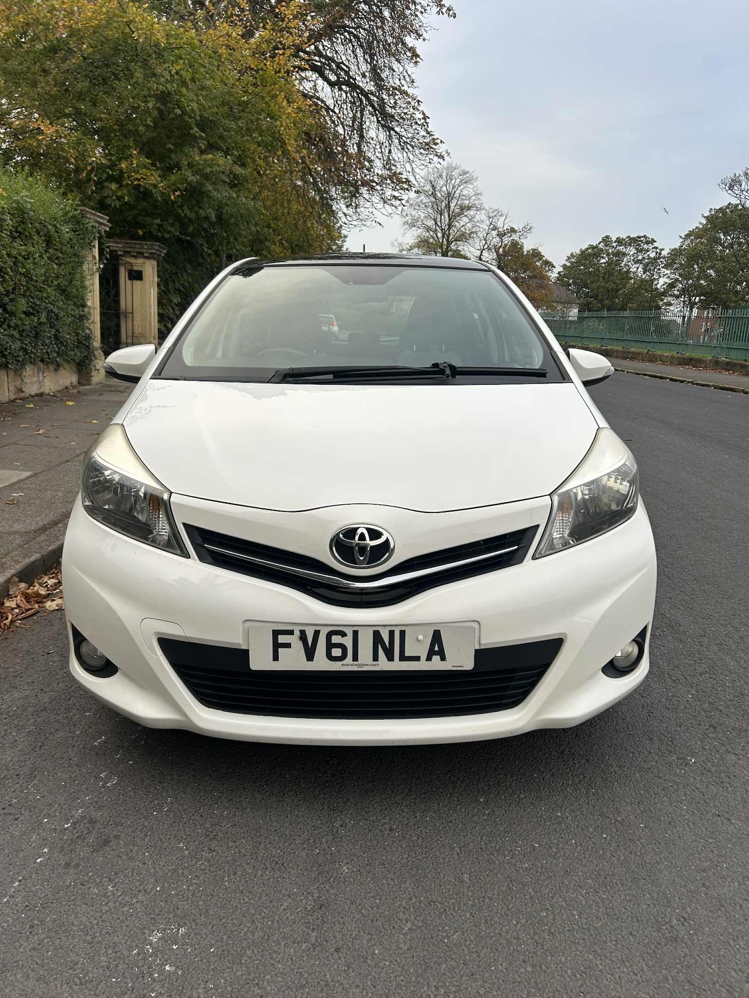 Used Toyota Yaris 2011 for sale - 76319450: Photo 2