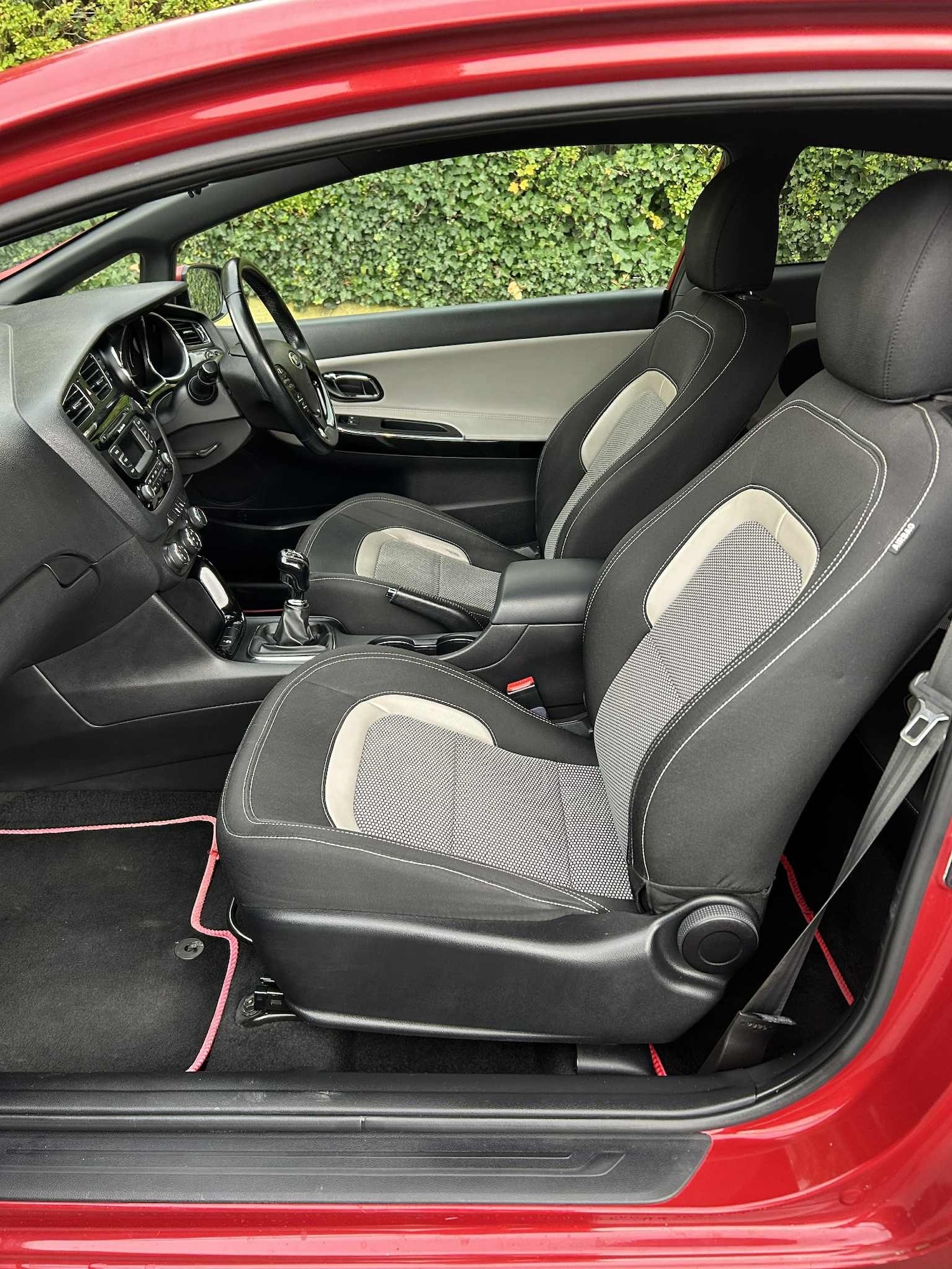 Used Kia Pro Ceed 2014 for sale - 76450472: Photo 10