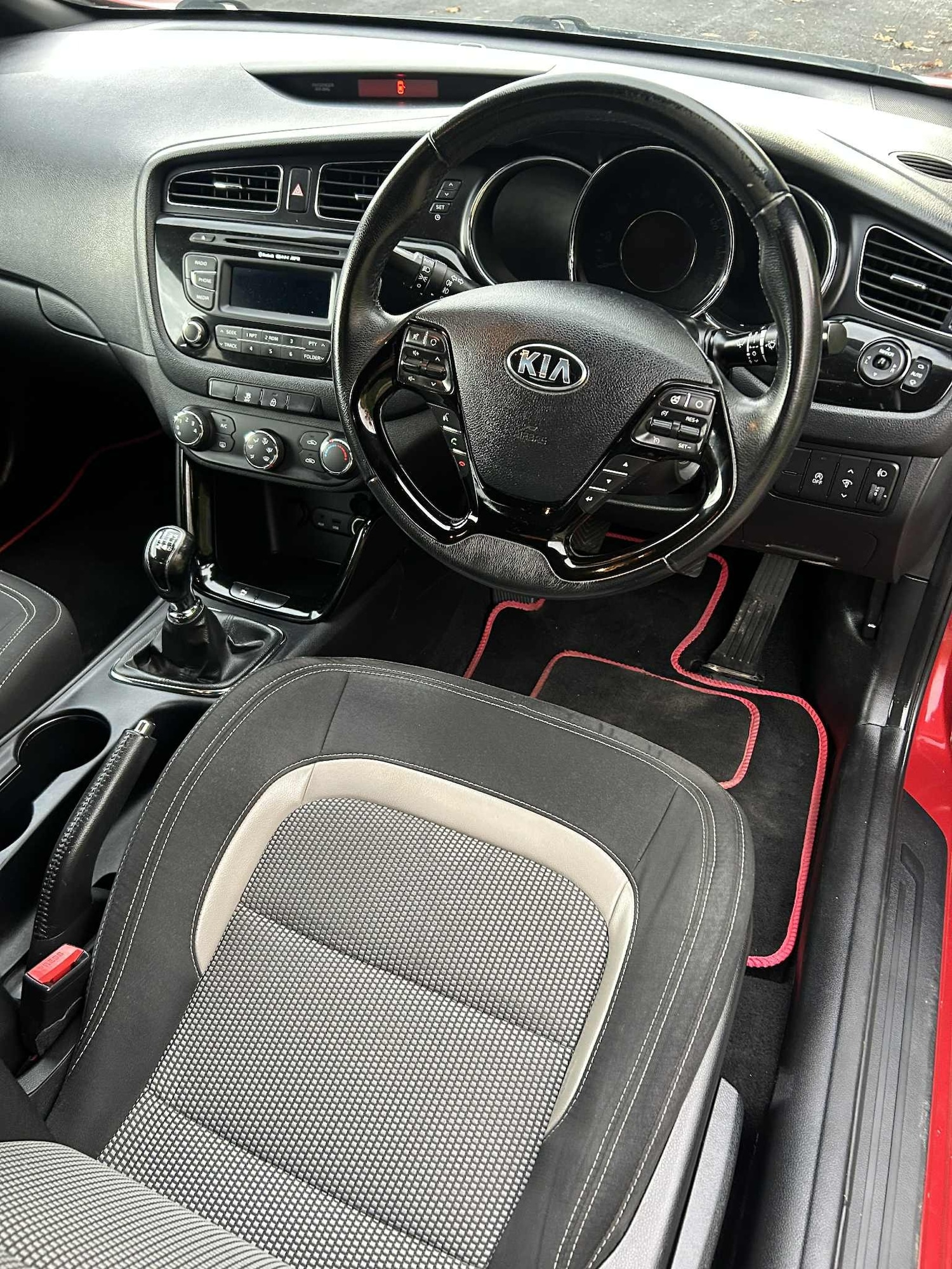 Used Kia Pro Ceed 2014 for sale - 76450472: Photo 11