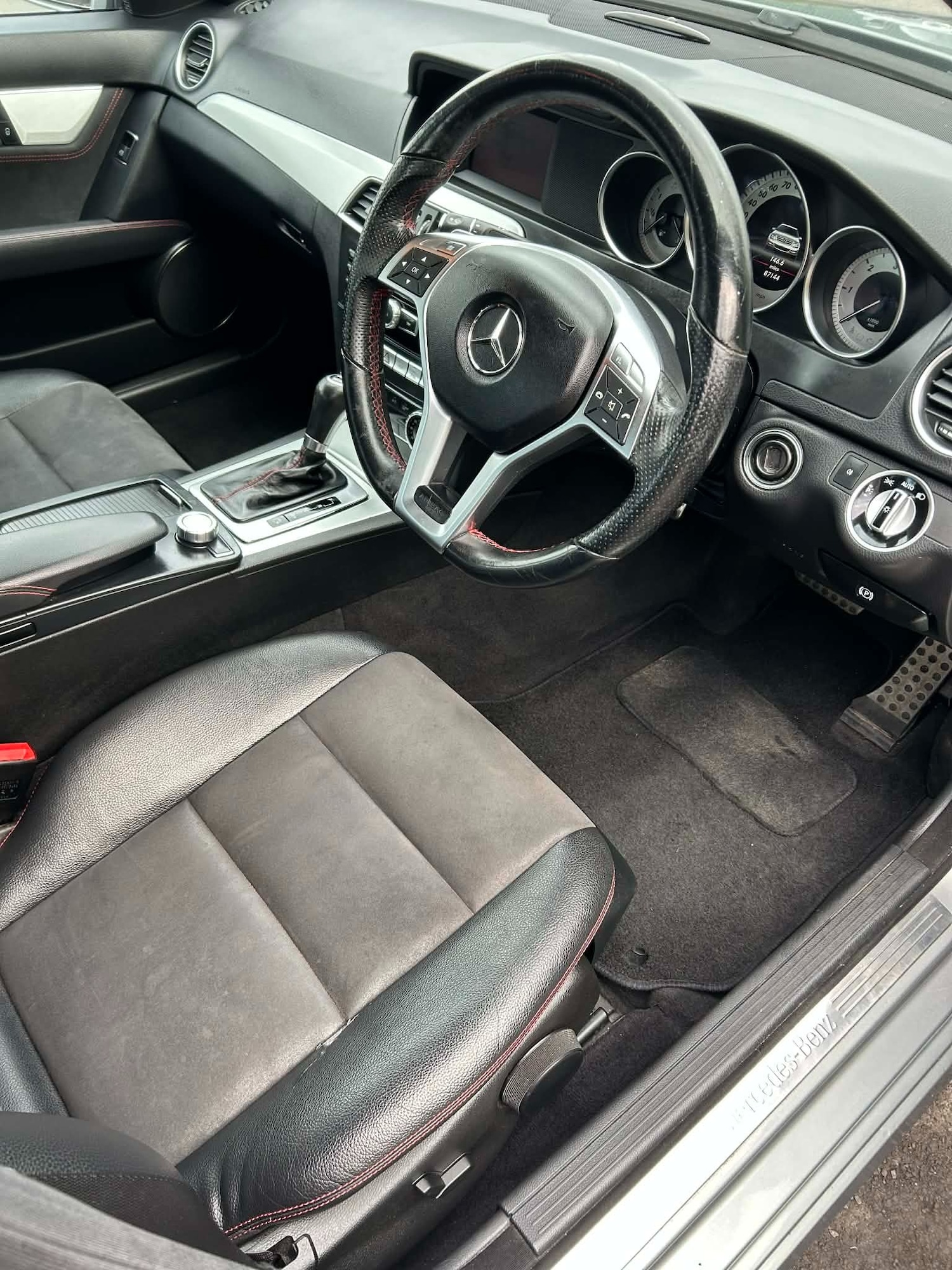 Used Mercedes-Benz C Class 2013 for sale - 77818263: Photo 11