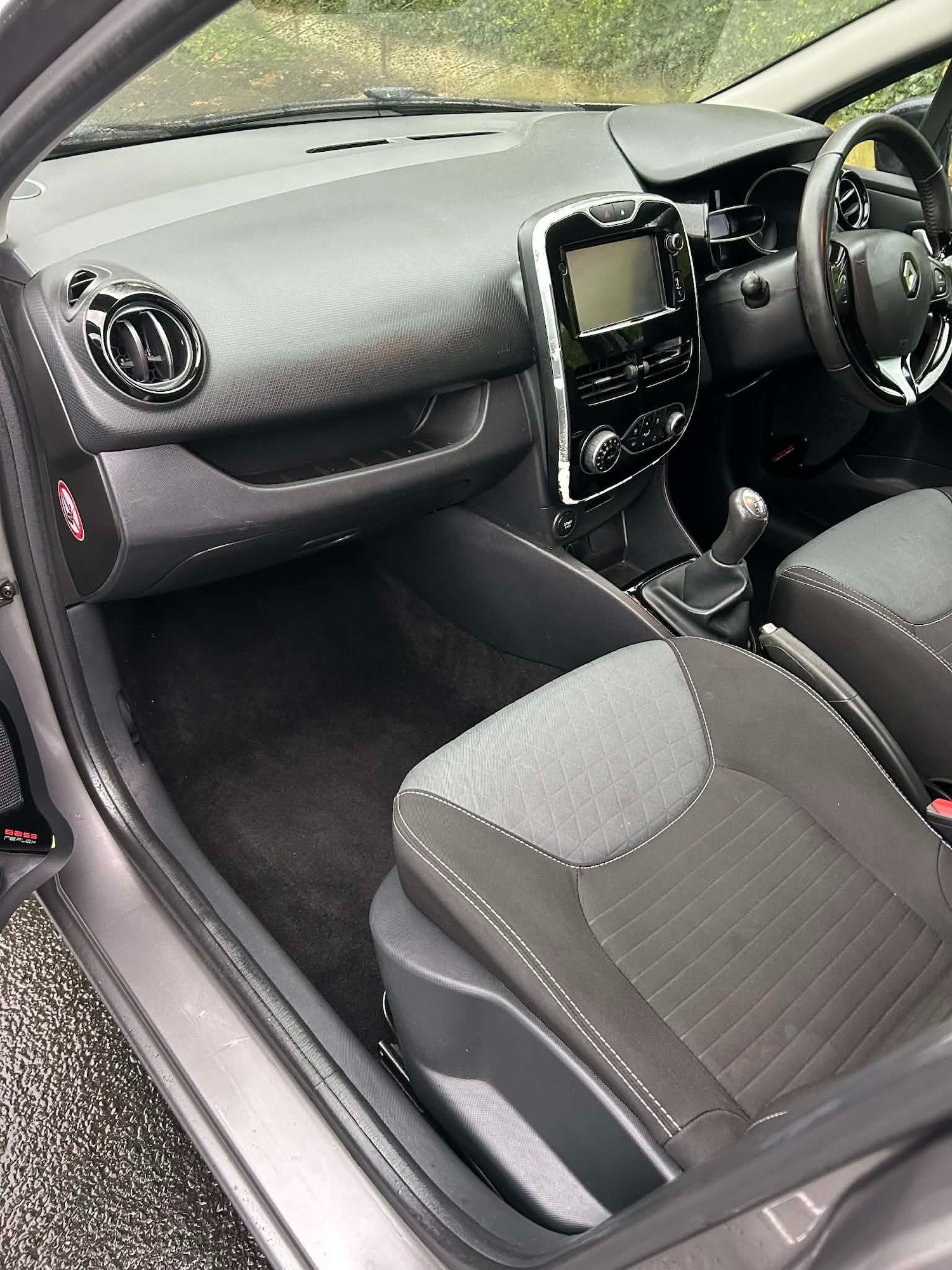 Used Renault Clio 2015 for sale - 76762770: Photo 14