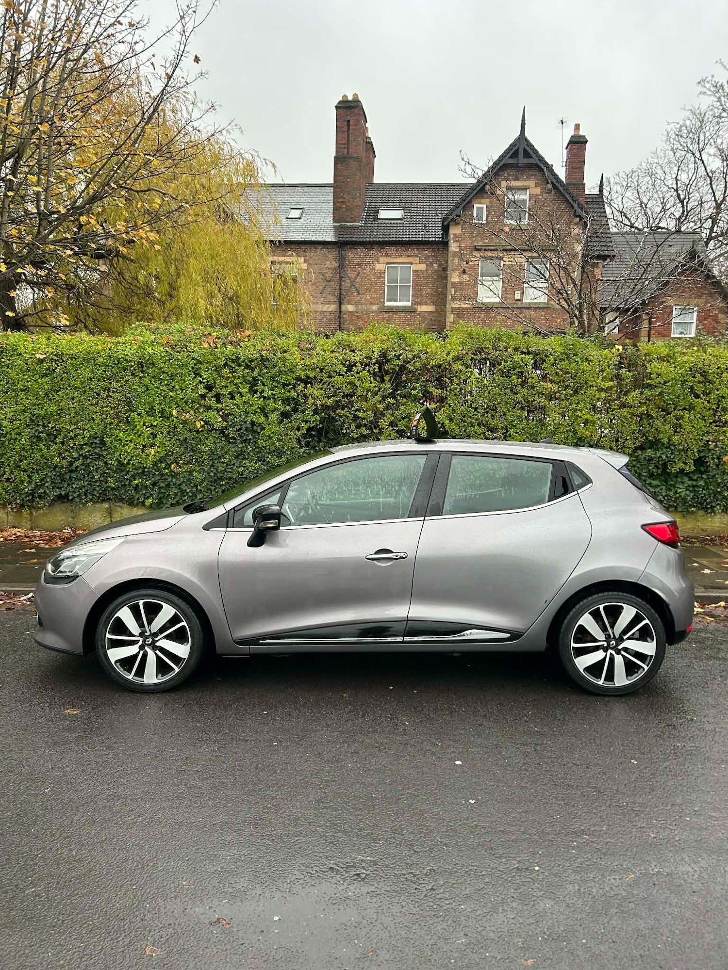 Used Renault Clio 2015 for sale - 76762770: Photo 3