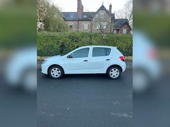 Used Dacia Sandero 2014 for sale - 77489803: Photo