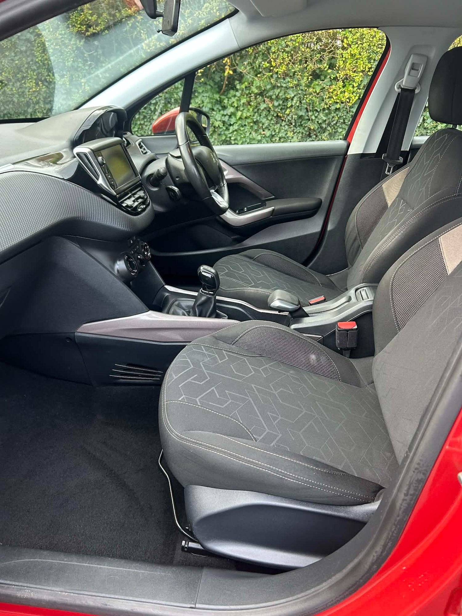 Used Peugeot 2008 2015 for sale - 77487338: Photo 11