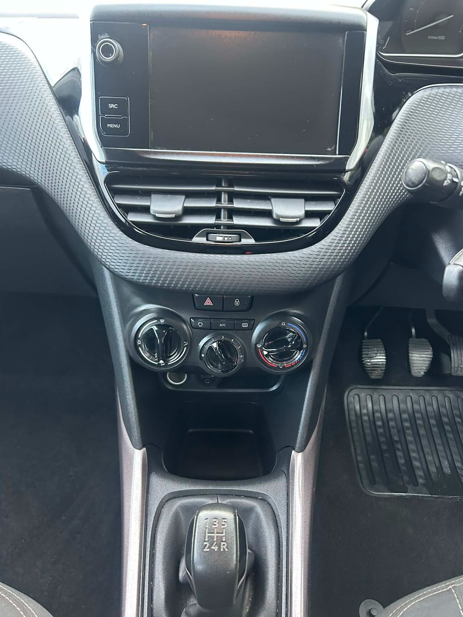 Used Peugeot 2008 2015 for sale - 77487338: Photo 16