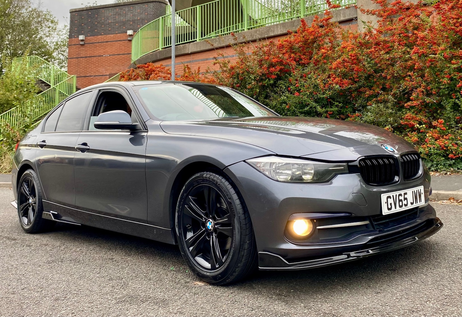 Used BMW 3 Series 2015 for sale - 76199619: Photo 1