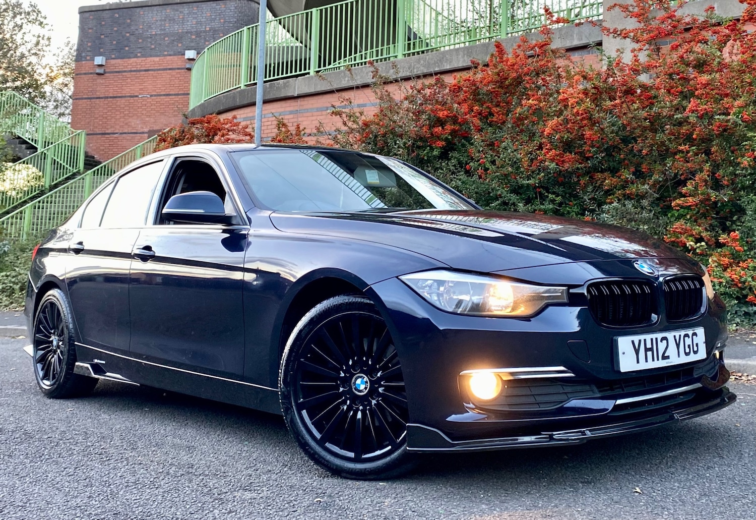 Used BMW 3 Series 2012 for sale - 76391530: Photo 2