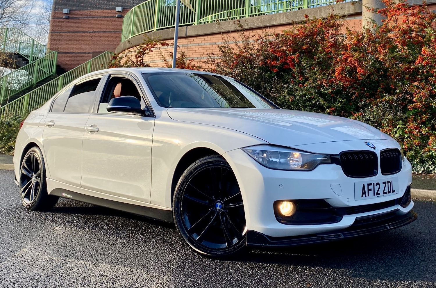 Used BMW 3 Series 2012 for sale - 76963792: Photo 2