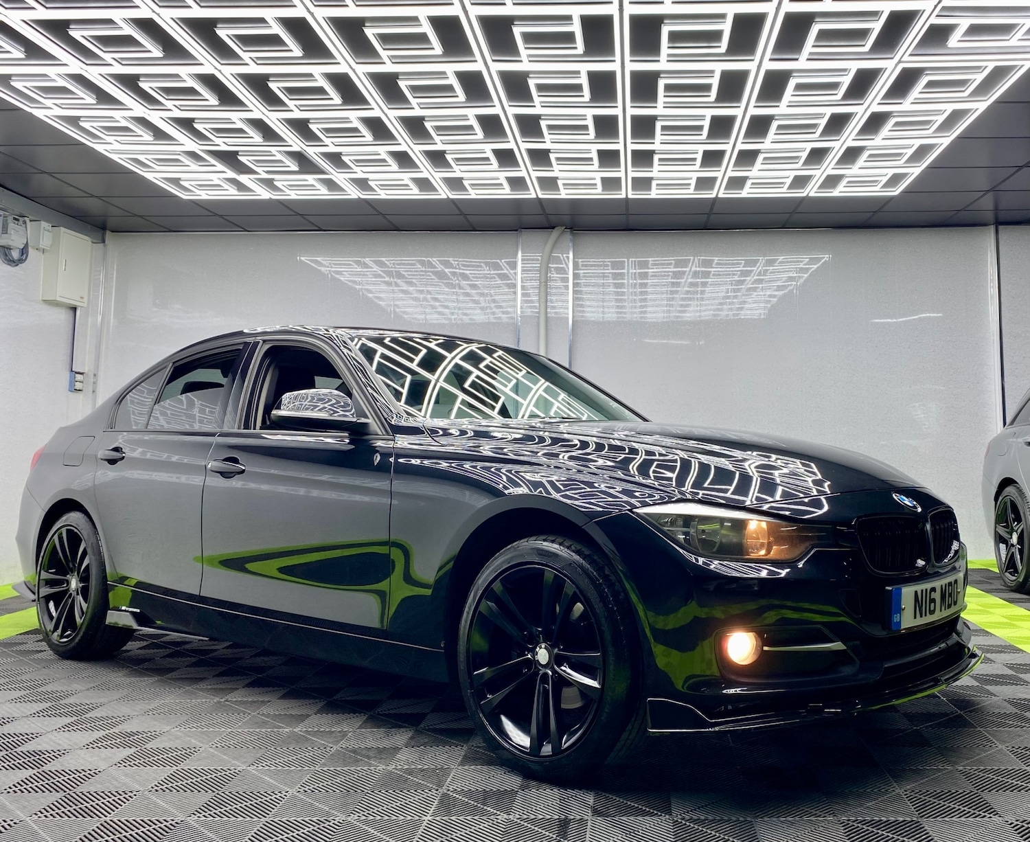 Used BMW 3 Series 2012 for sale - 78005609: Photo 2